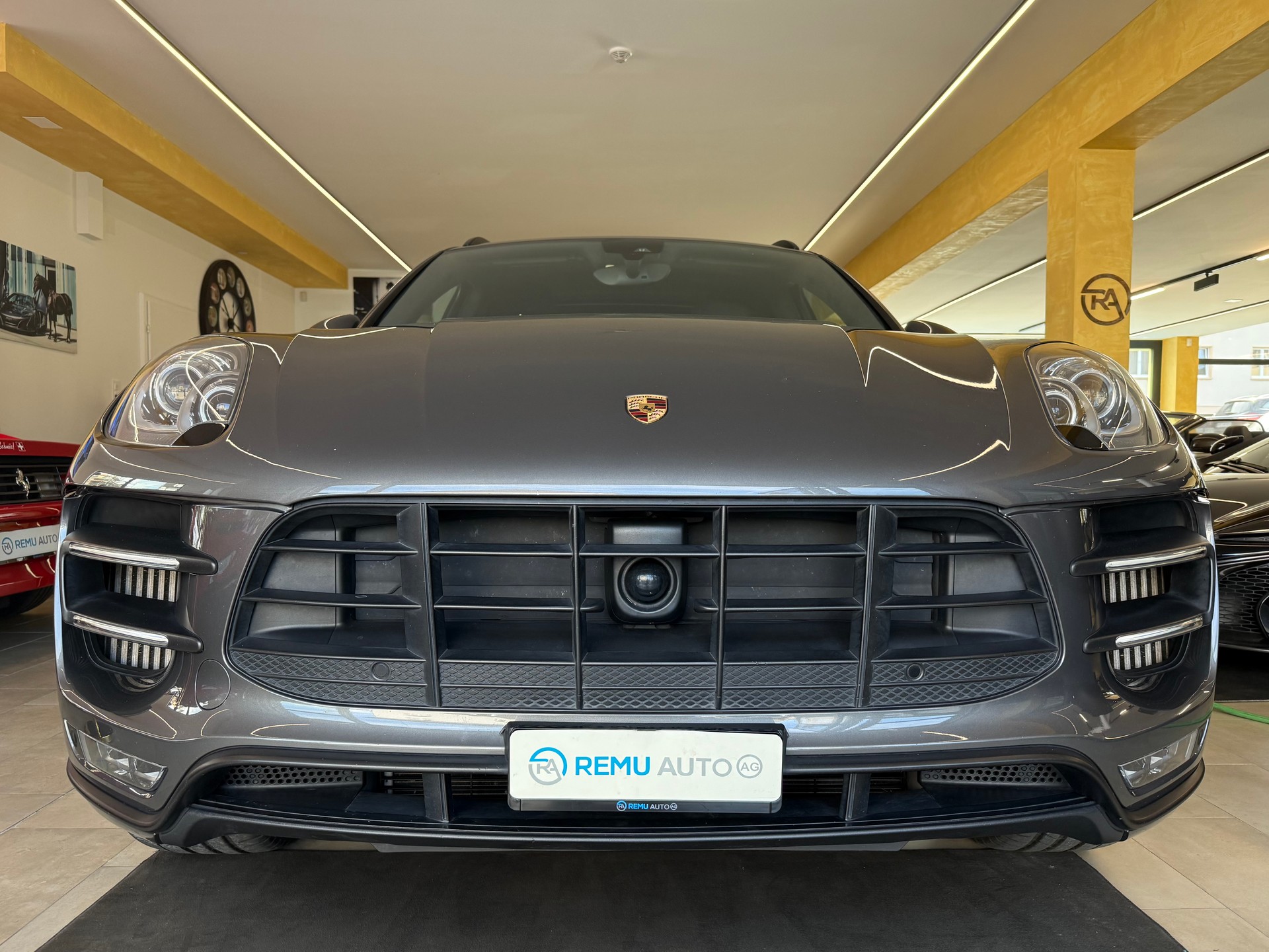 PORSCHE Macan Turbo PDK-image-8