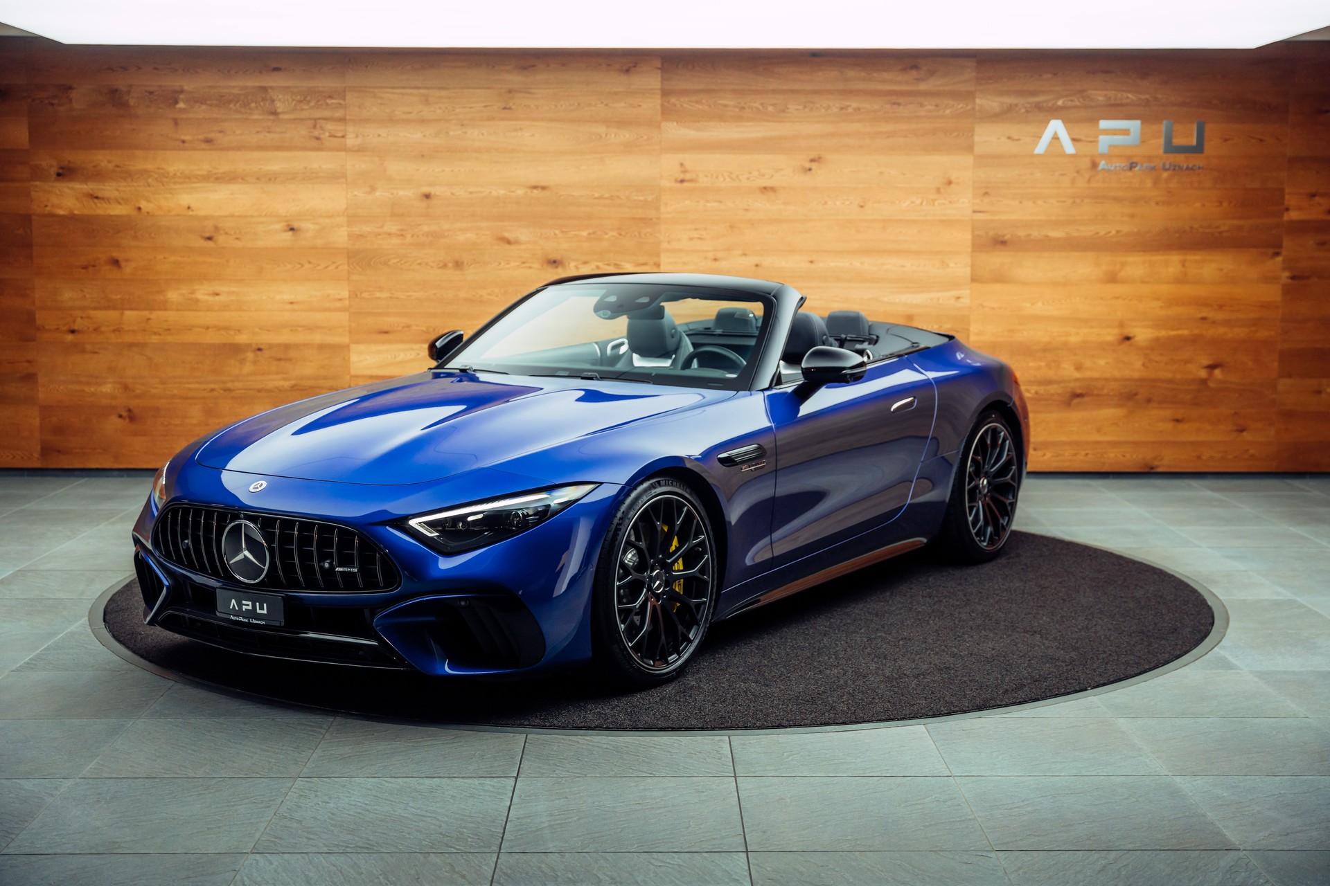 MERCEDES-BENZ AMG SL 63 4M Speedshift MCT-showroom-element-3