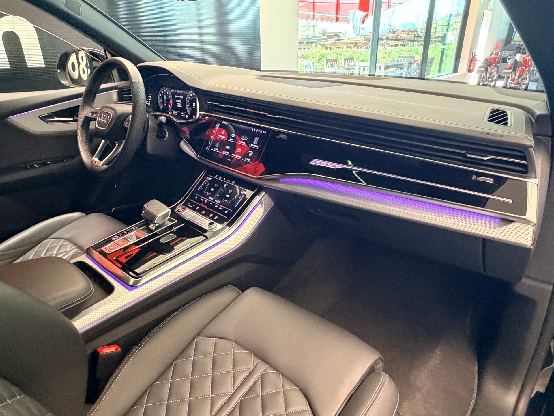 AUDI SQ8 SUV TFSI quattro tiptronic-image-19