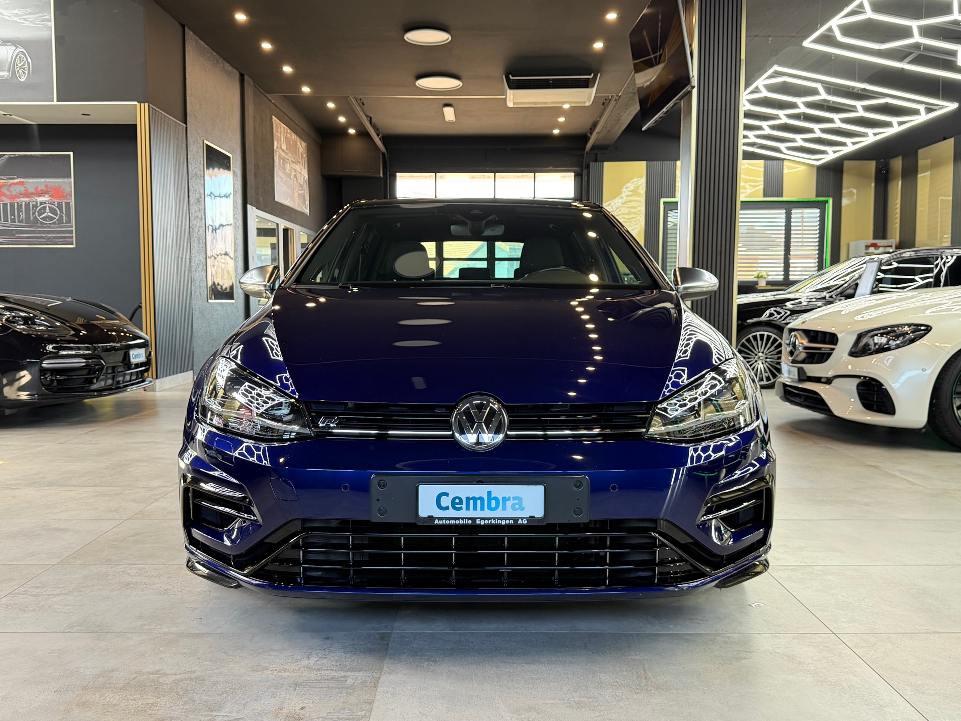 VW Golf 2.0 TSI R 4Motion DSG-showroom-element-1