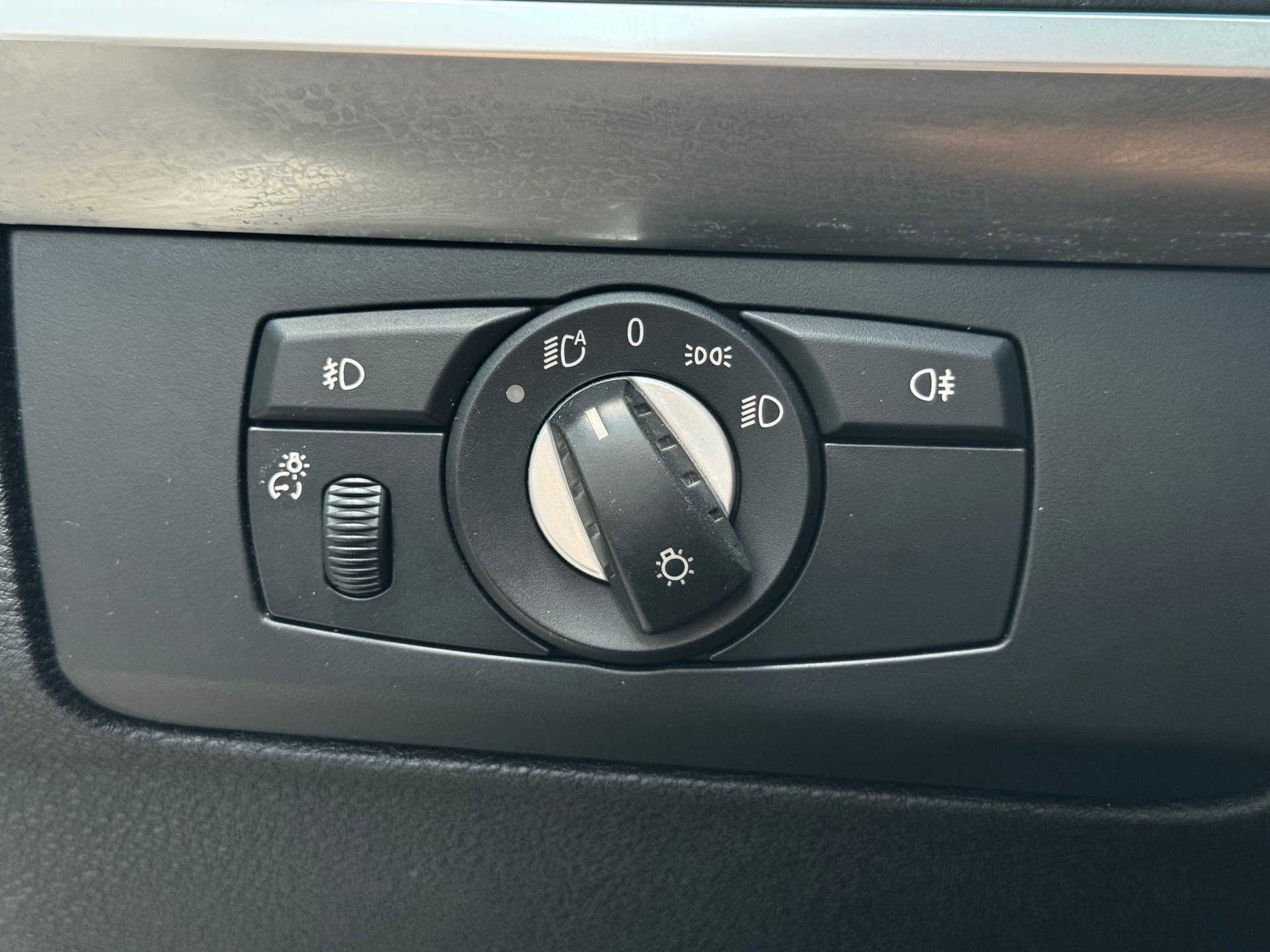 BMW X6 xDrive 35i Steptronic *Panoramadach*Sitzheizung*Elektrische-Sitze uvm*-image-19