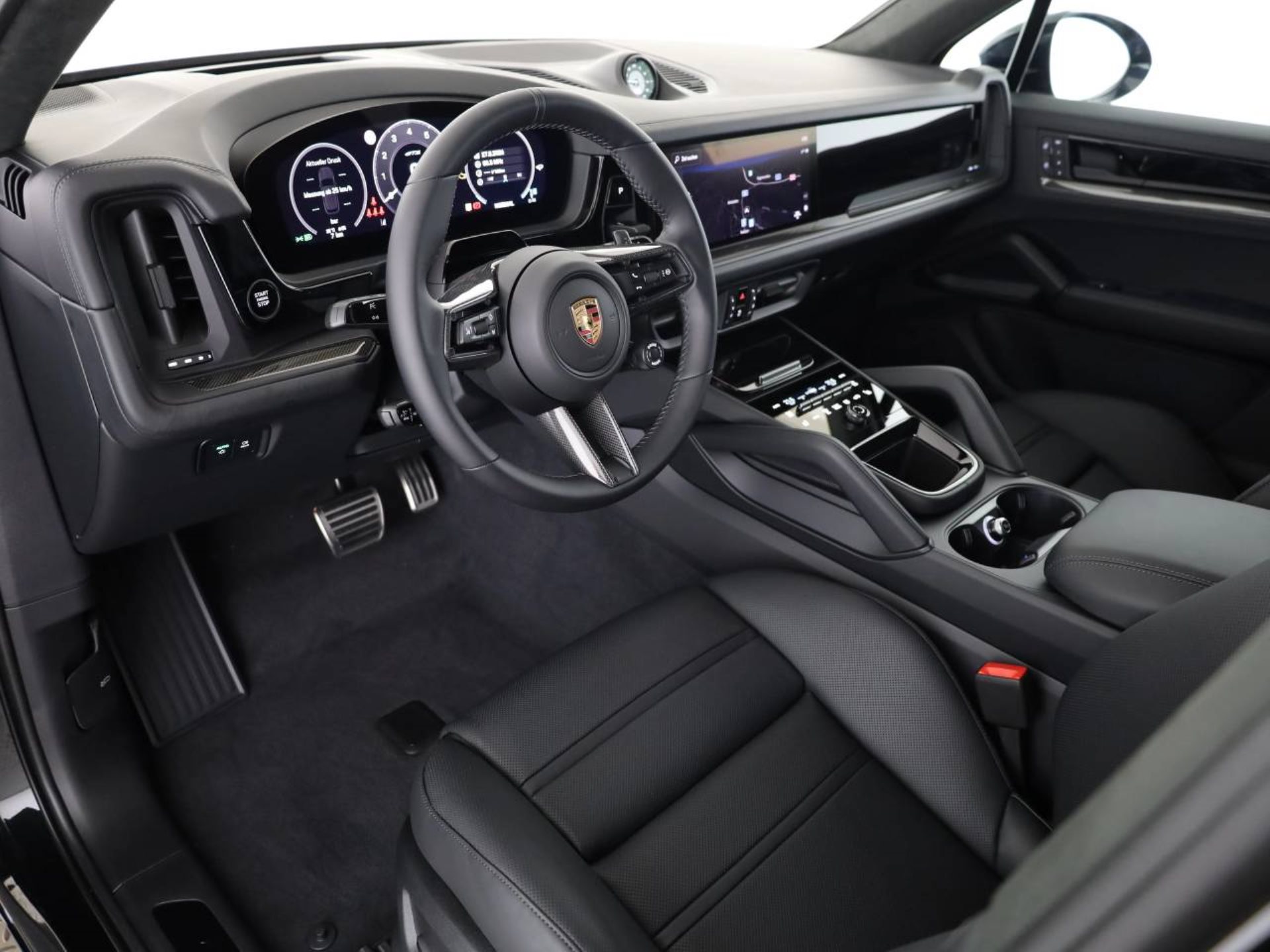 PORSCHE Cayenne GTS-showroom-element-3