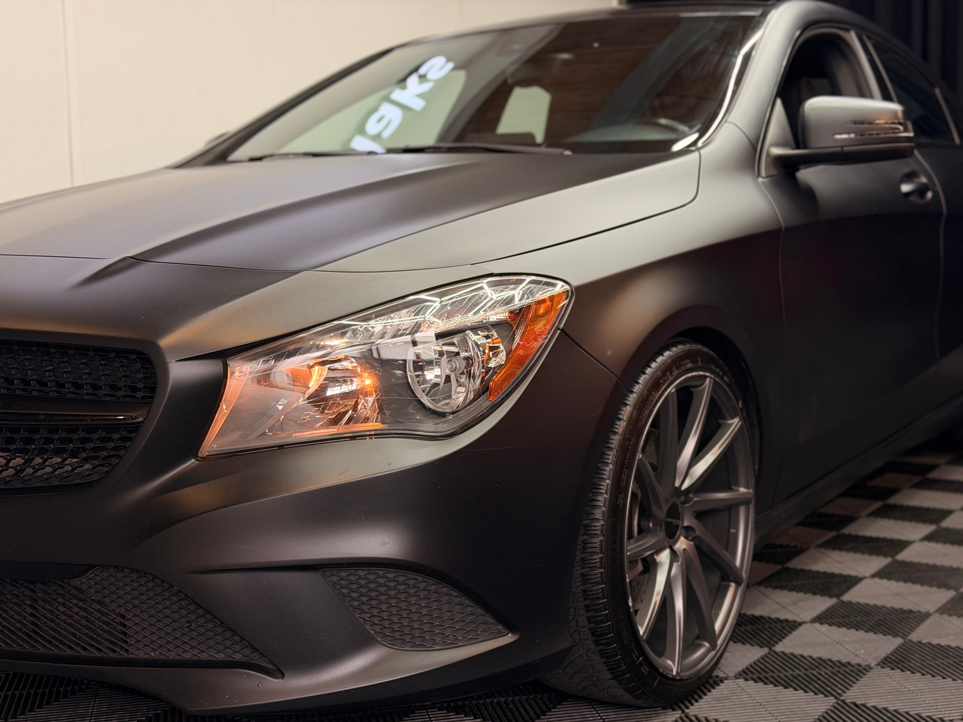 MERCEDES-BENZ CLA 250-image-4