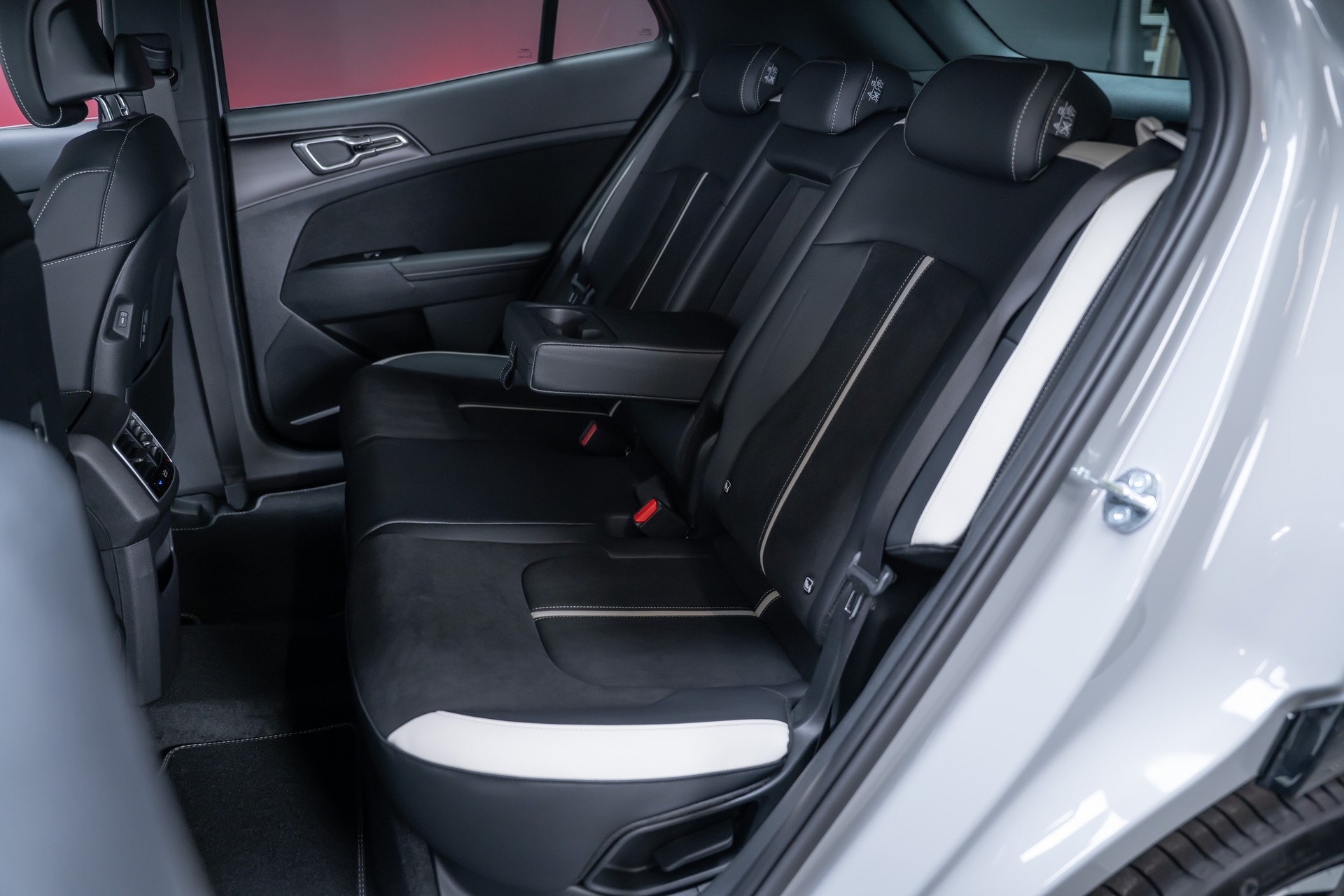 KIA Sportage 1.6T-GDi PHEV Style 4x4 A / Sitz & Lenkradheizung / Navi / Rückfahrkamera-image-20