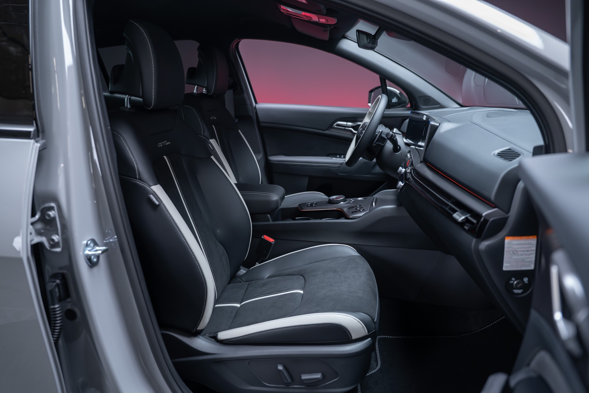 KIA Sportage 1.6T-GDi PHEV Style 4x4 A / Sitz & Lenkradheizung / Navi / Rückfahrkamera-image-35