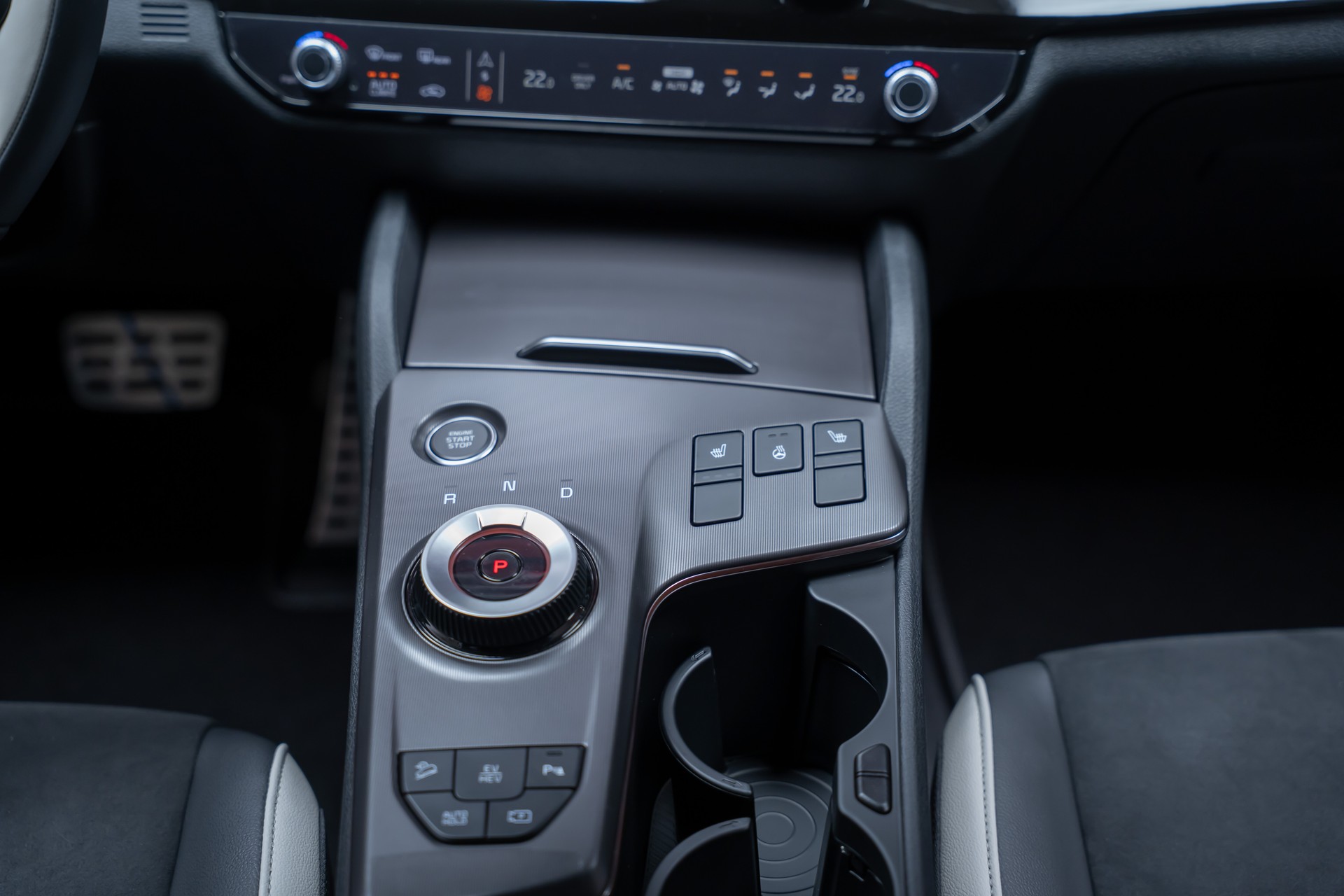KIA Sportage 1.6T-GDi PHEV Style 4x4 A / Sitz & Lenkradheizung / Navi / Rückfahrkamera-image-23
