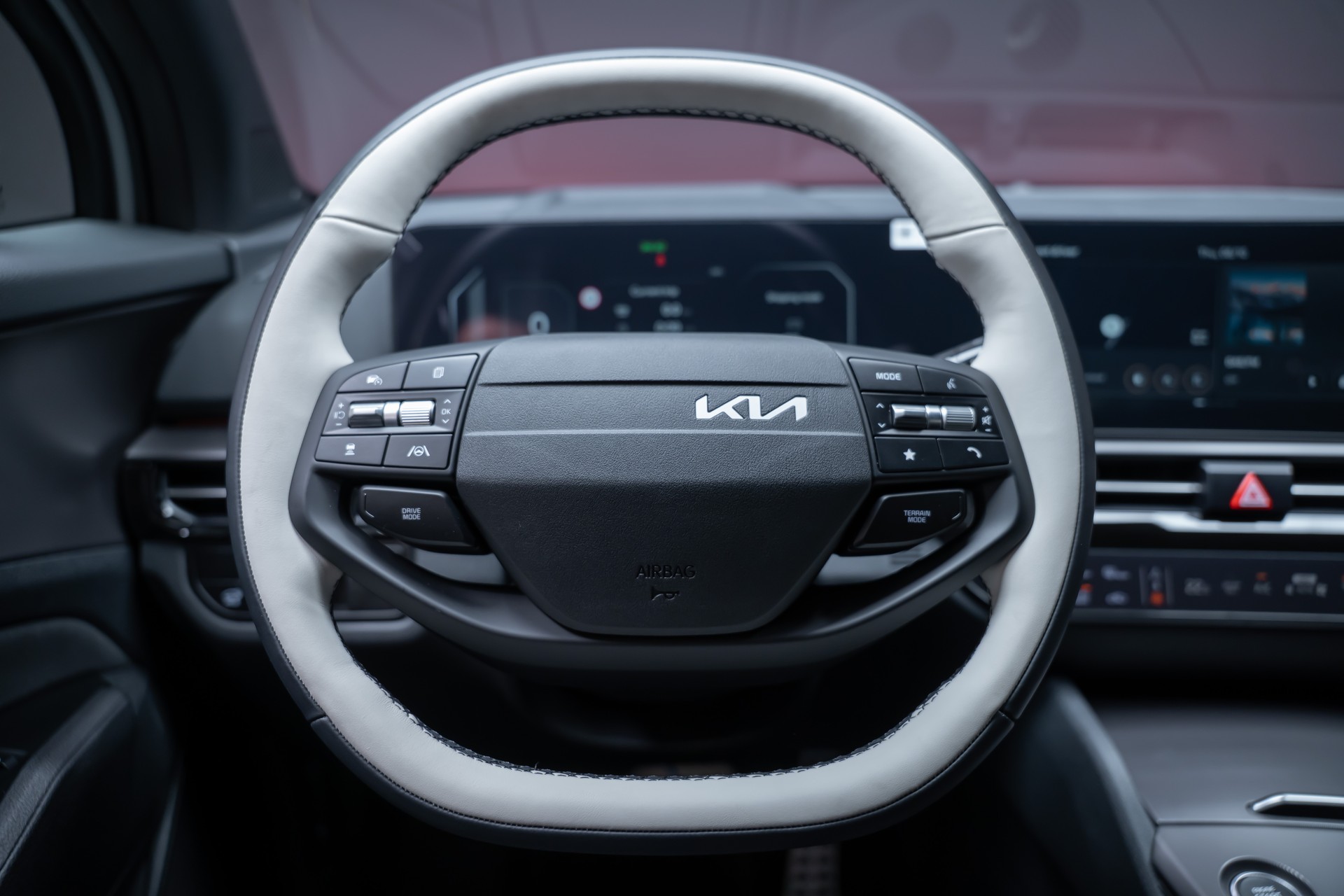 KIA Sportage 1.6T-GDi PHEV Style 4x4 A / Sitz & Lenkradheizung / Navi / Rückfahrkamera-image-22