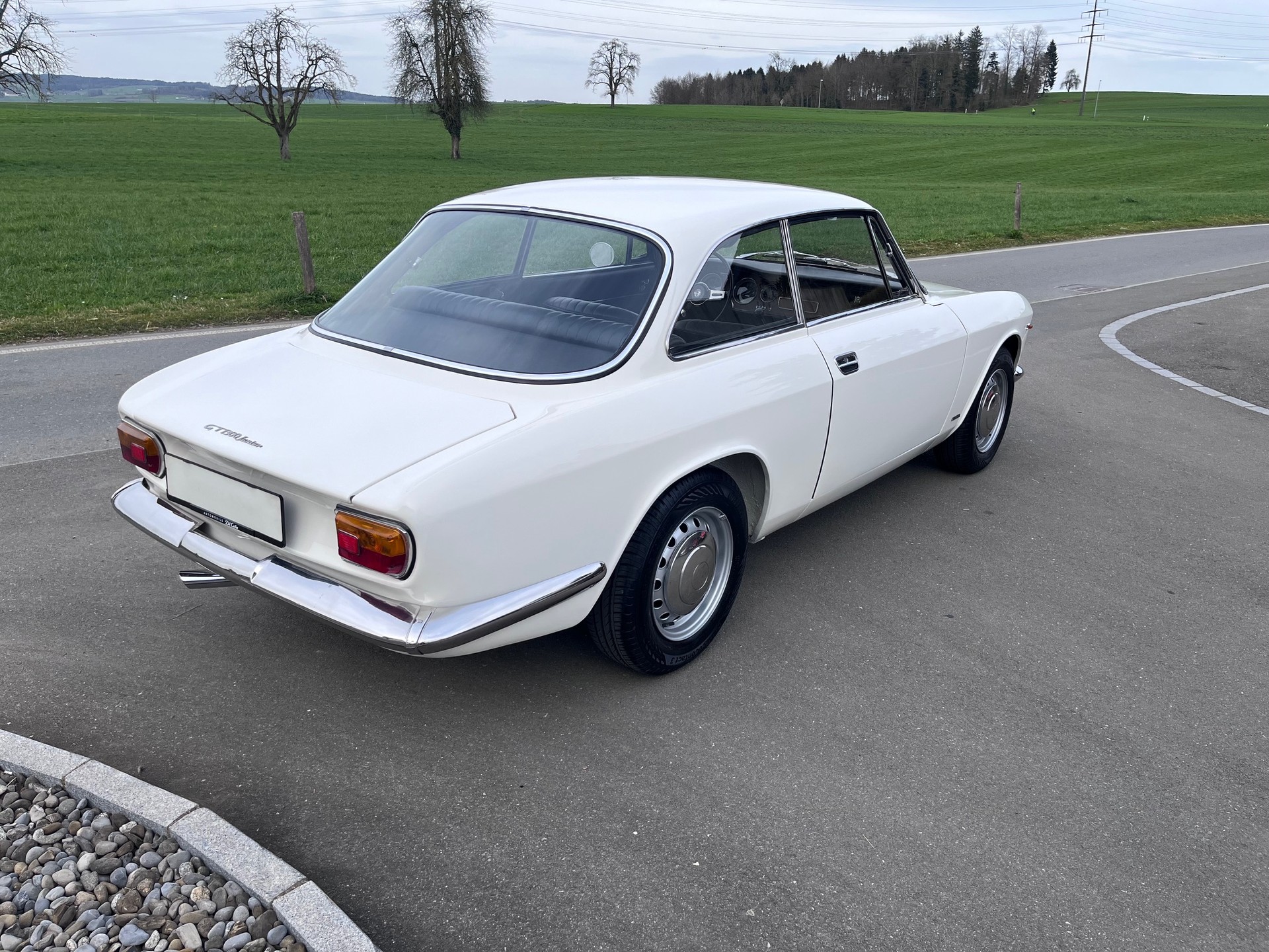 ALFA ROMEO 1300 GT junior scalino-showroom-element-2