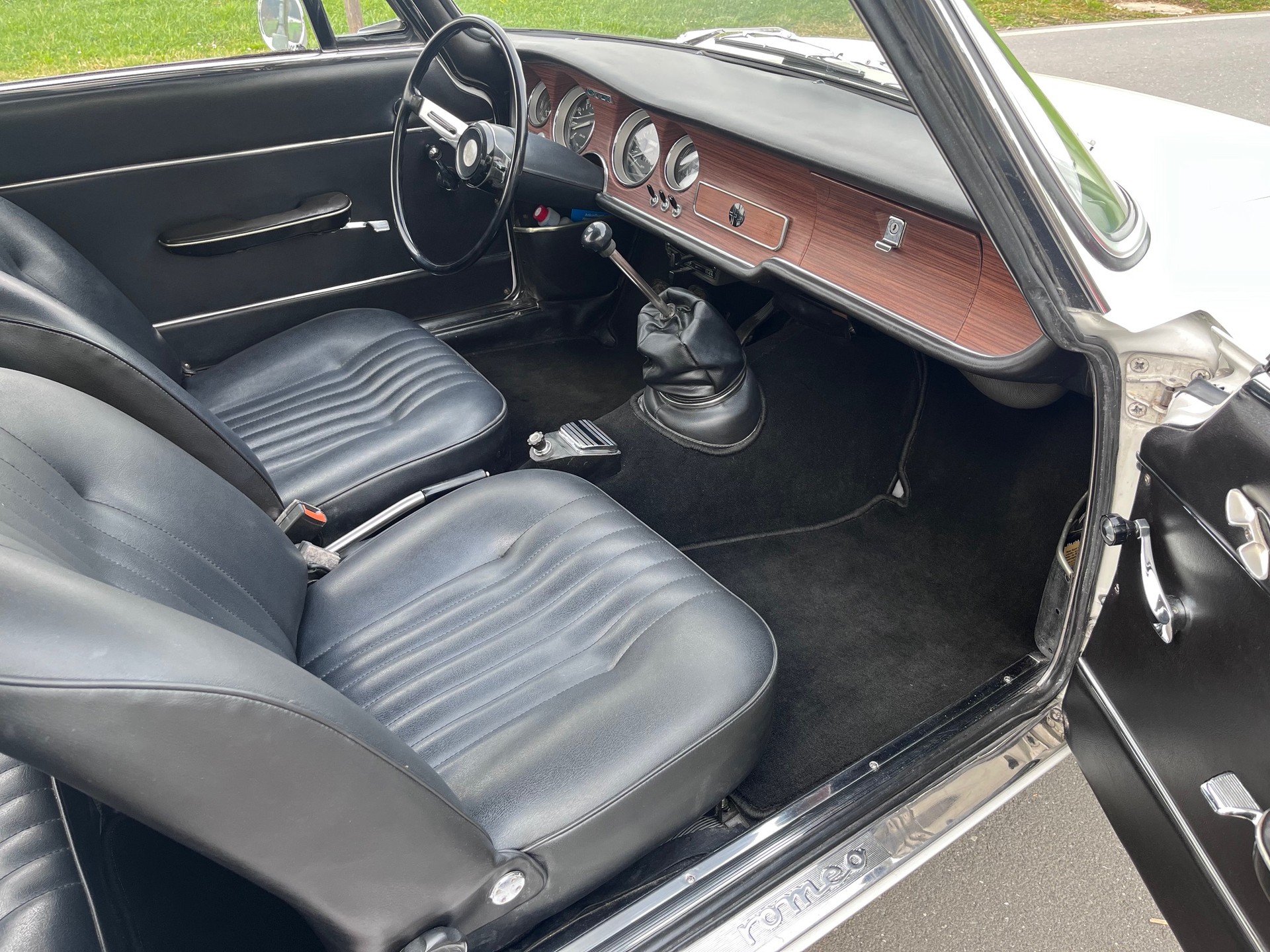 ALFA ROMEO 1300 GT junior scalino-image-8