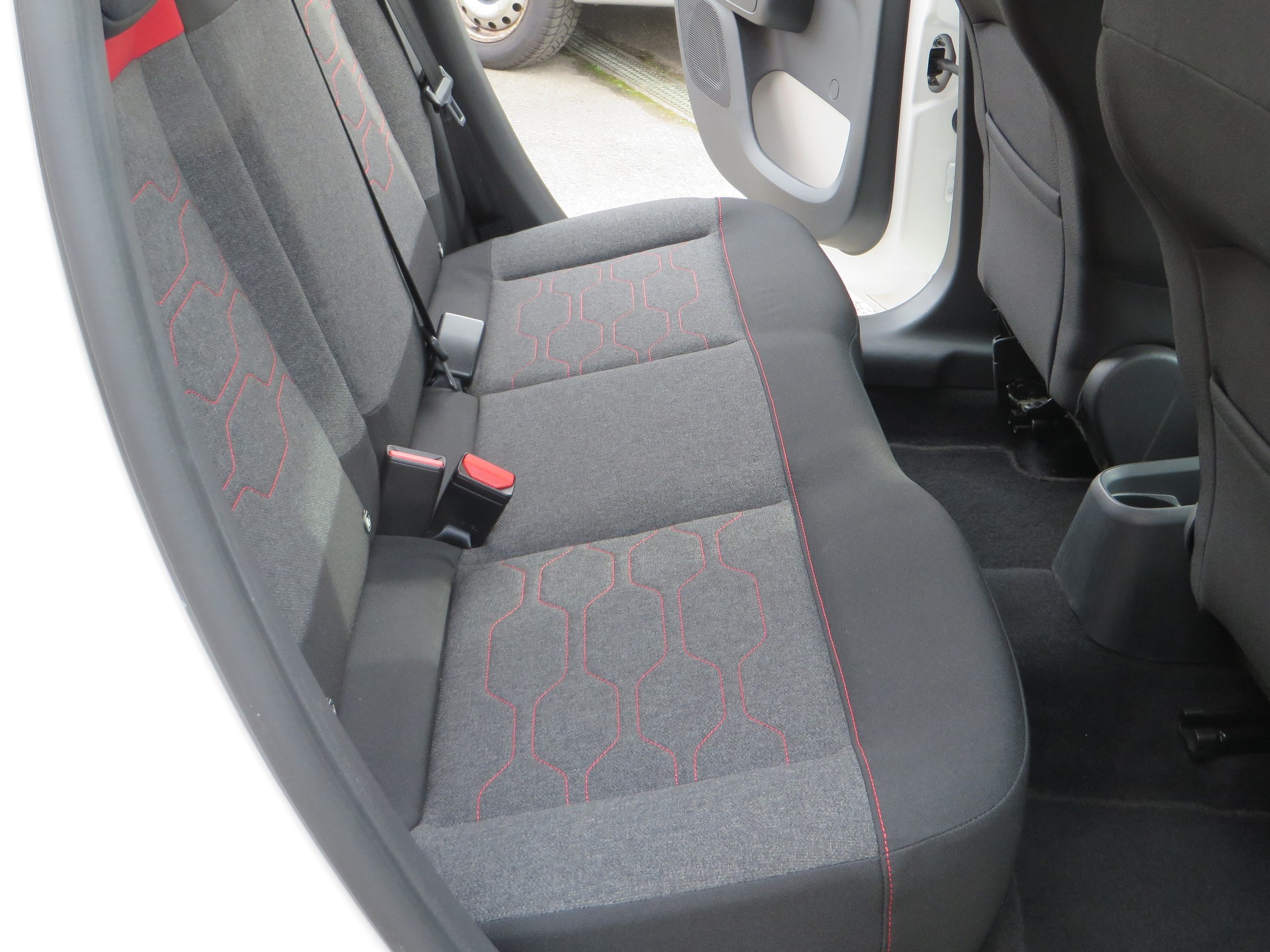 CITROEN C3 1.2i PureTech Shine-image-6