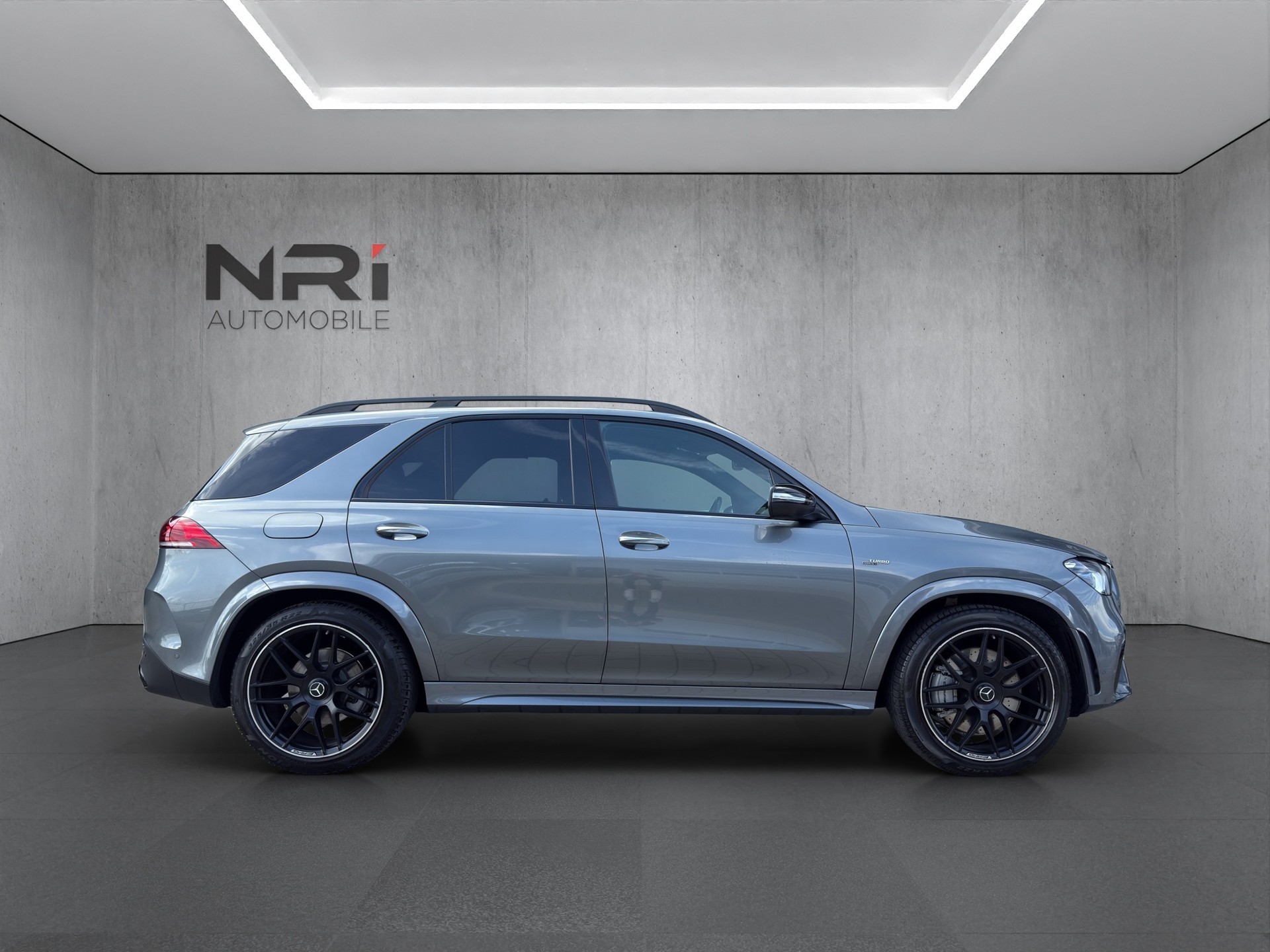 MERCEDES-BENZ GLE 53 AMG 4matic+-showroom-element-3