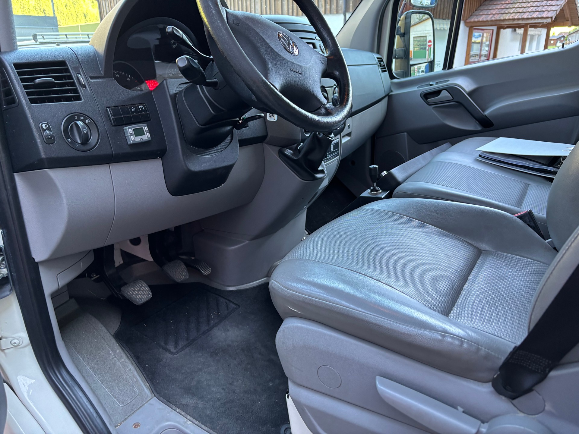 VW Crafter 50 2.5 TDI 164 PS-image-10