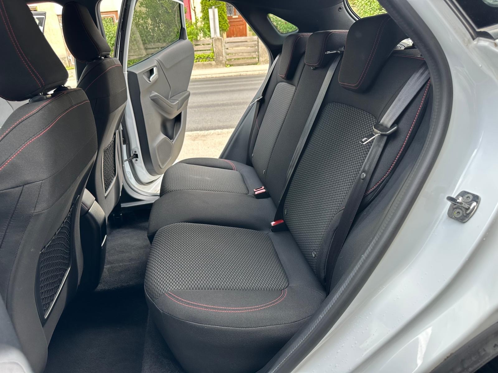FORD Puma 1.0 EcoBoost ST-Line Design Automat-image-10