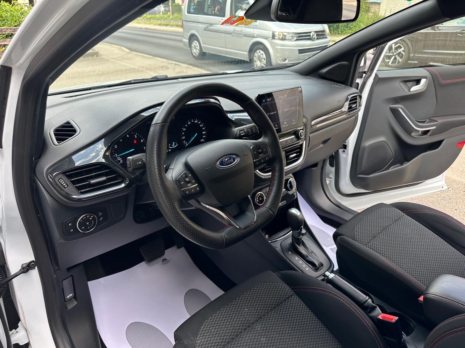FORD Puma 1.0 EcoBoost ST-Line Design Automat-image-8