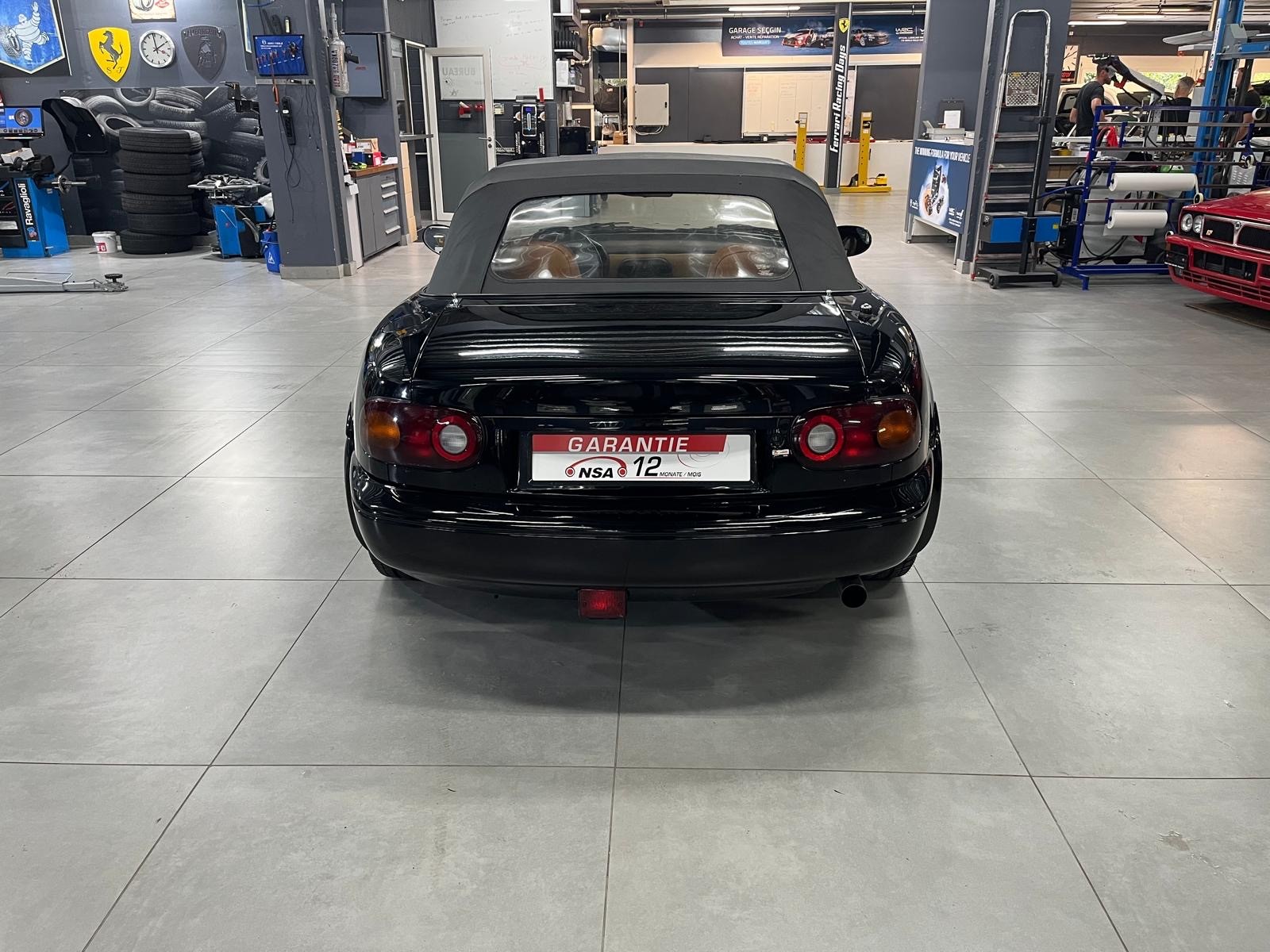 MAZDA MX-5 1.6i-16-image-3