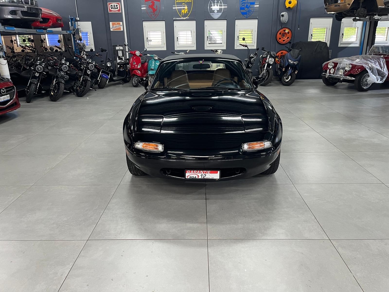 MAZDA MX-5 1.6i-16-image-1