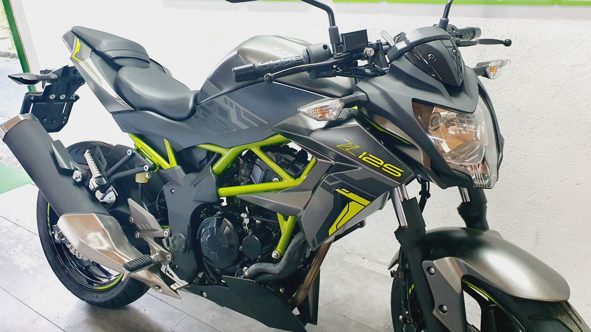 KAWASAKI Z 125-image-8