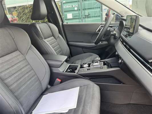 MITSUBISHI Outlander 2.4 PHEV Invite 4WD Automatic-image-5