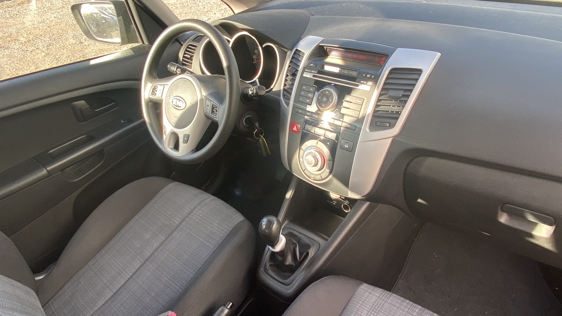 KIA Venga 1.4 CVVT _seven-image-4