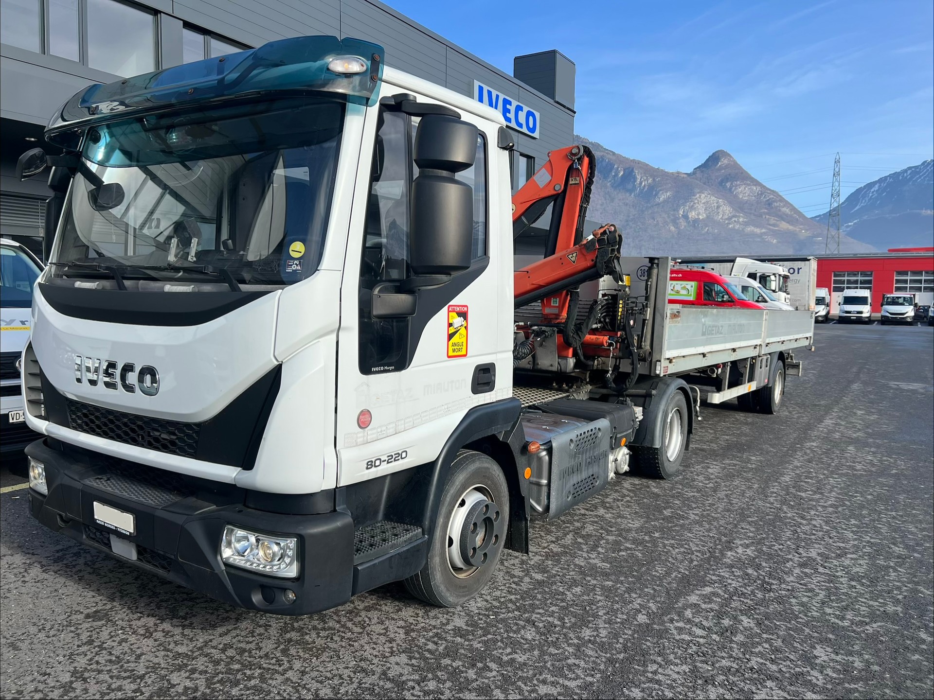 IVECO 80E22 Eurocargo semi-remorque + Grue PK 3400-image-12