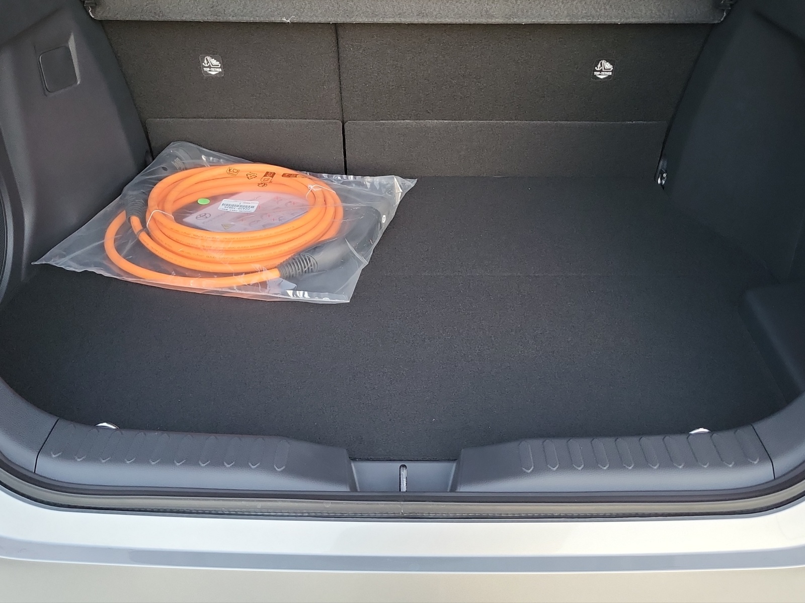 TOYOTA C-HR 2.0 PHEV Style-image-15