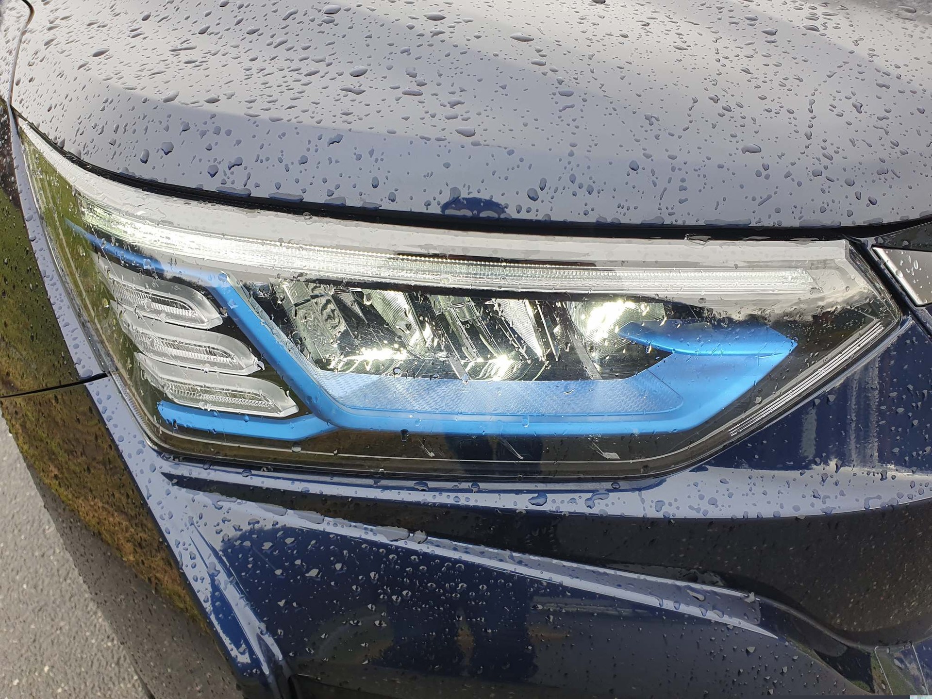 KGM-SsangYong Korando eMotion Titanium-image-1