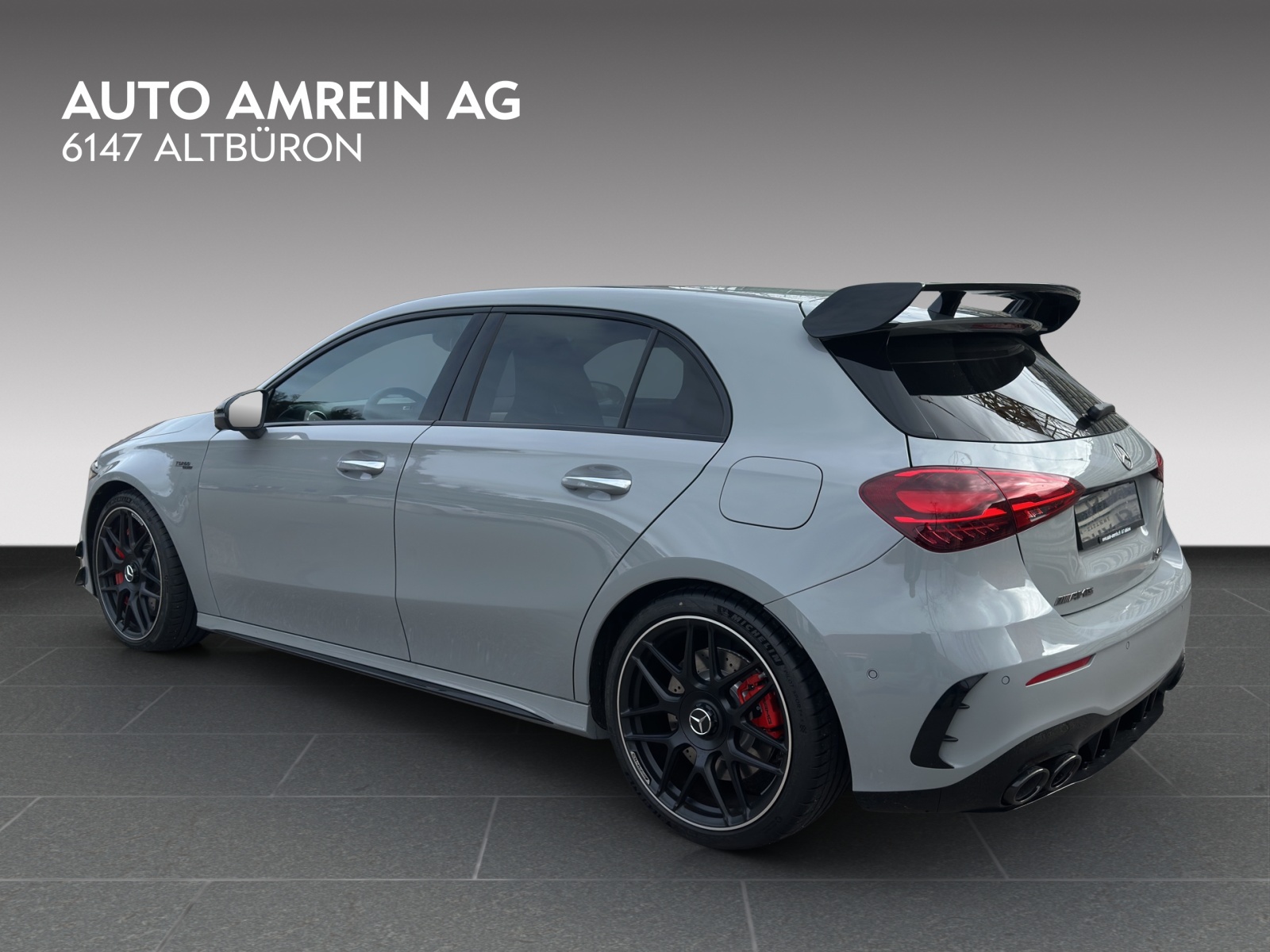 MERCEDES-BENZ A AMG 45 S 4Matic+ 8G-DCT-showroom-element-3