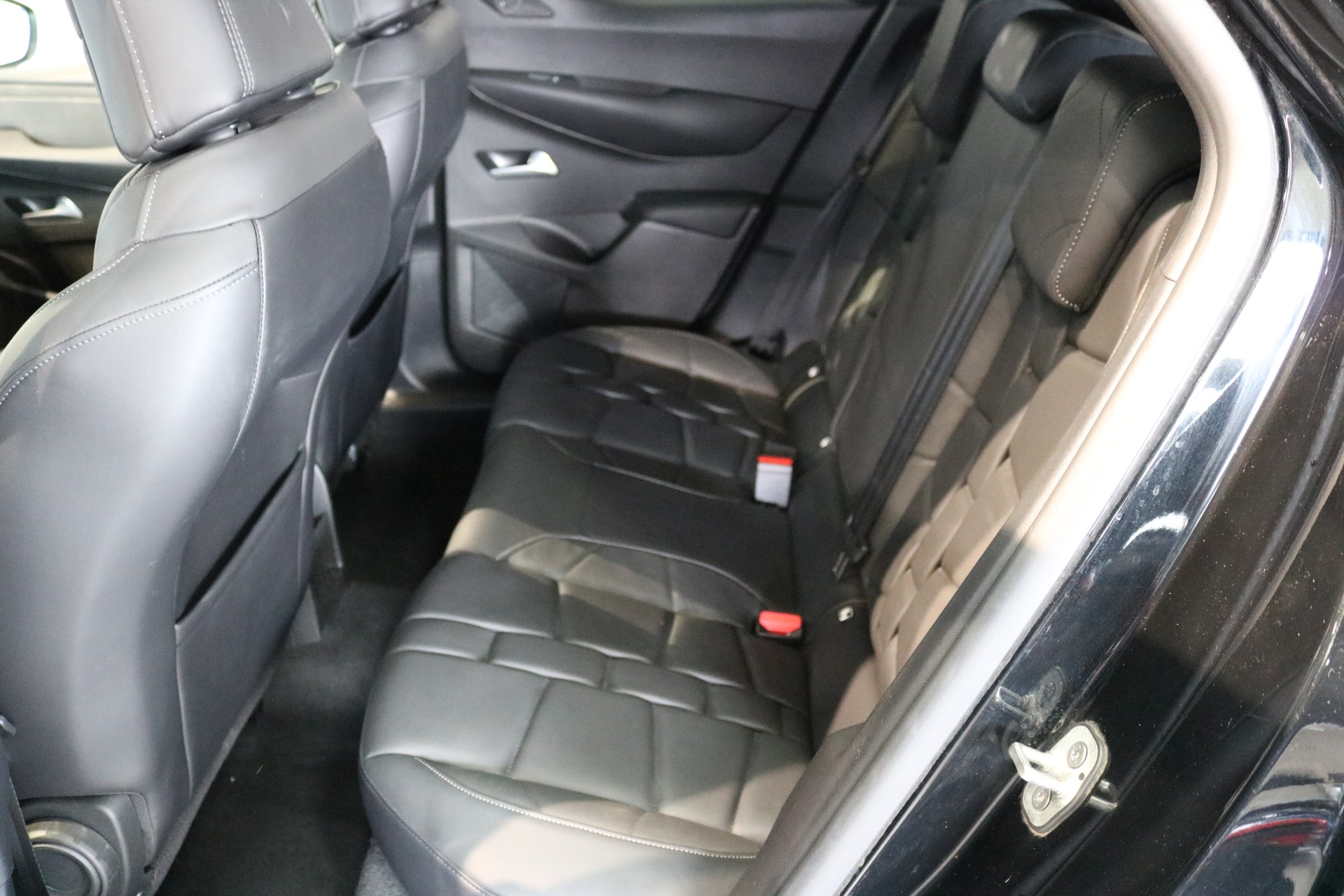 DS AUTOMOBILES DS 3 Crossback 1.2 PureTech SO Chic EAT8-image-24