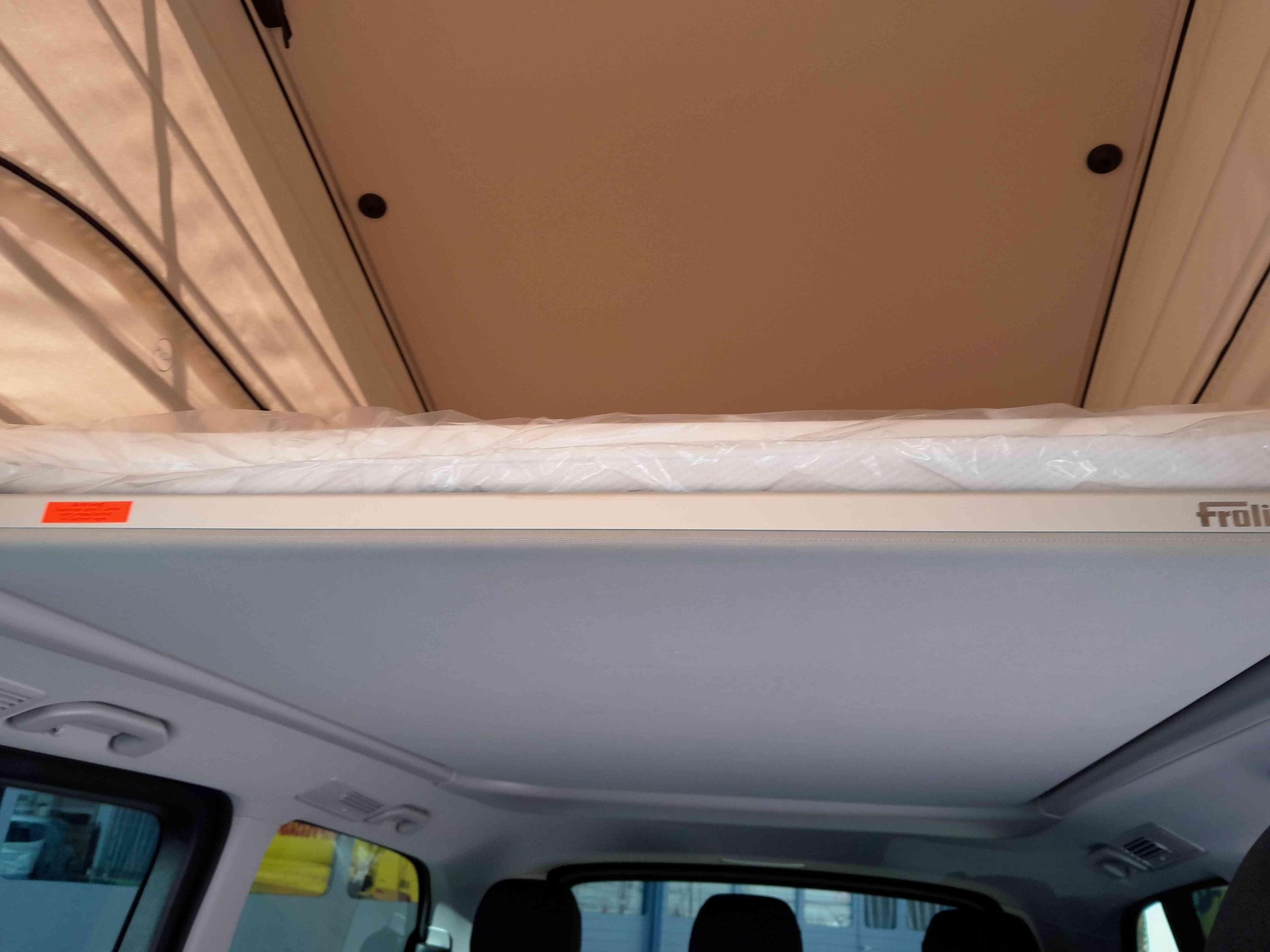 MERCEDES-BENZ Horizon 300d lang 4x4-image-14