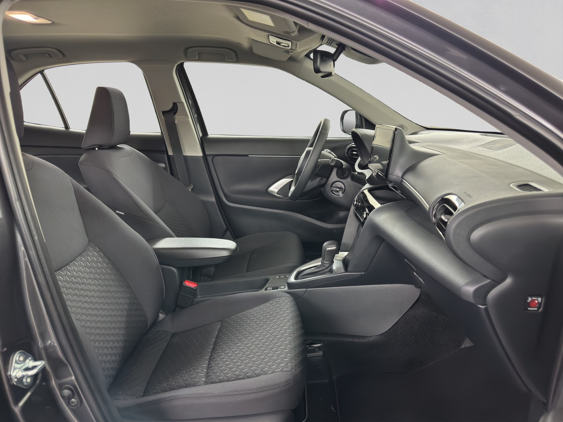 TOYOTA Yaris Cross 1.5 Comfort e-CVT-image-16