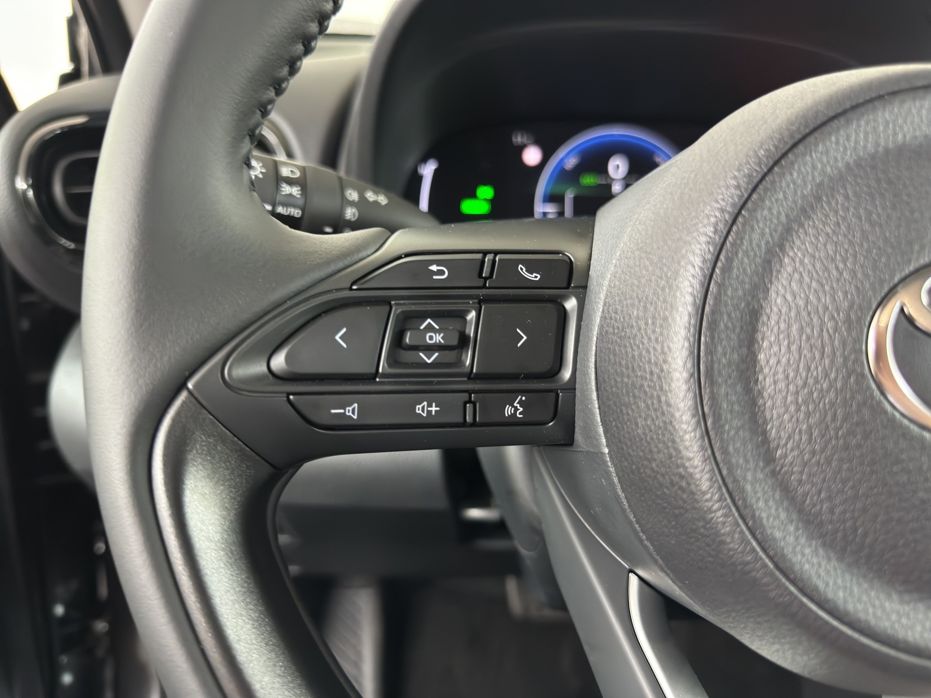 TOYOTA Yaris Cross 1.5 Comfort e-CVT-image-21