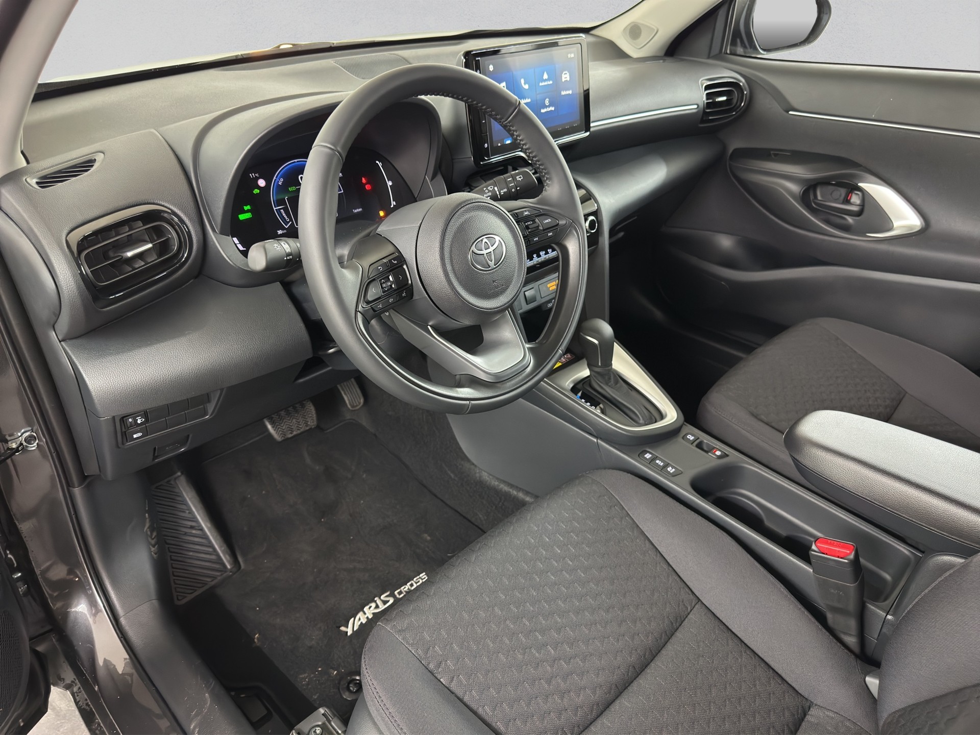 TOYOTA Yaris Cross 1.5 Comfort e-CVT-image-9