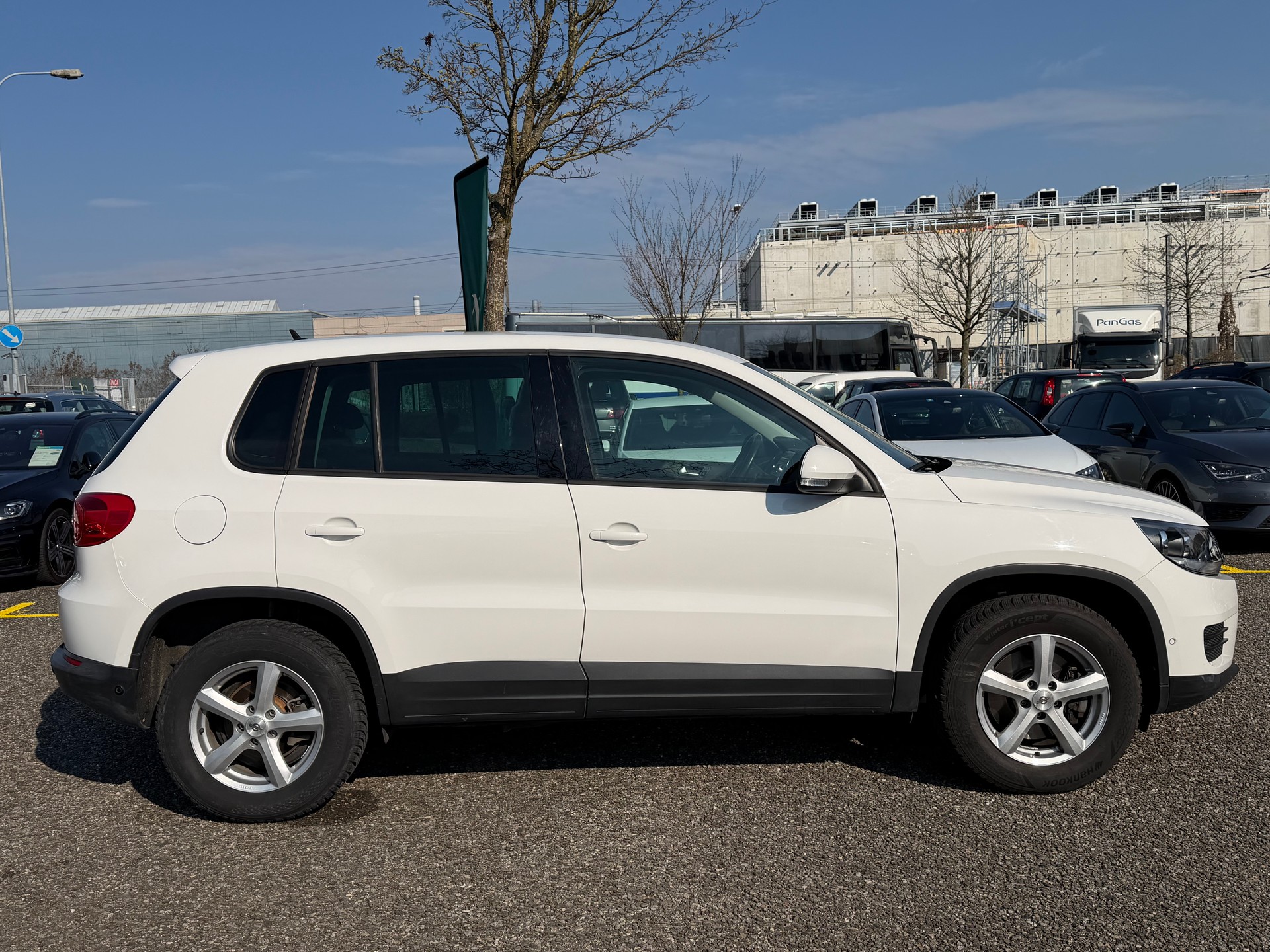 VW Tiguan 2.0 TDI BlueMotion Trend&Fun 4Motion DSG-showroom-element-3