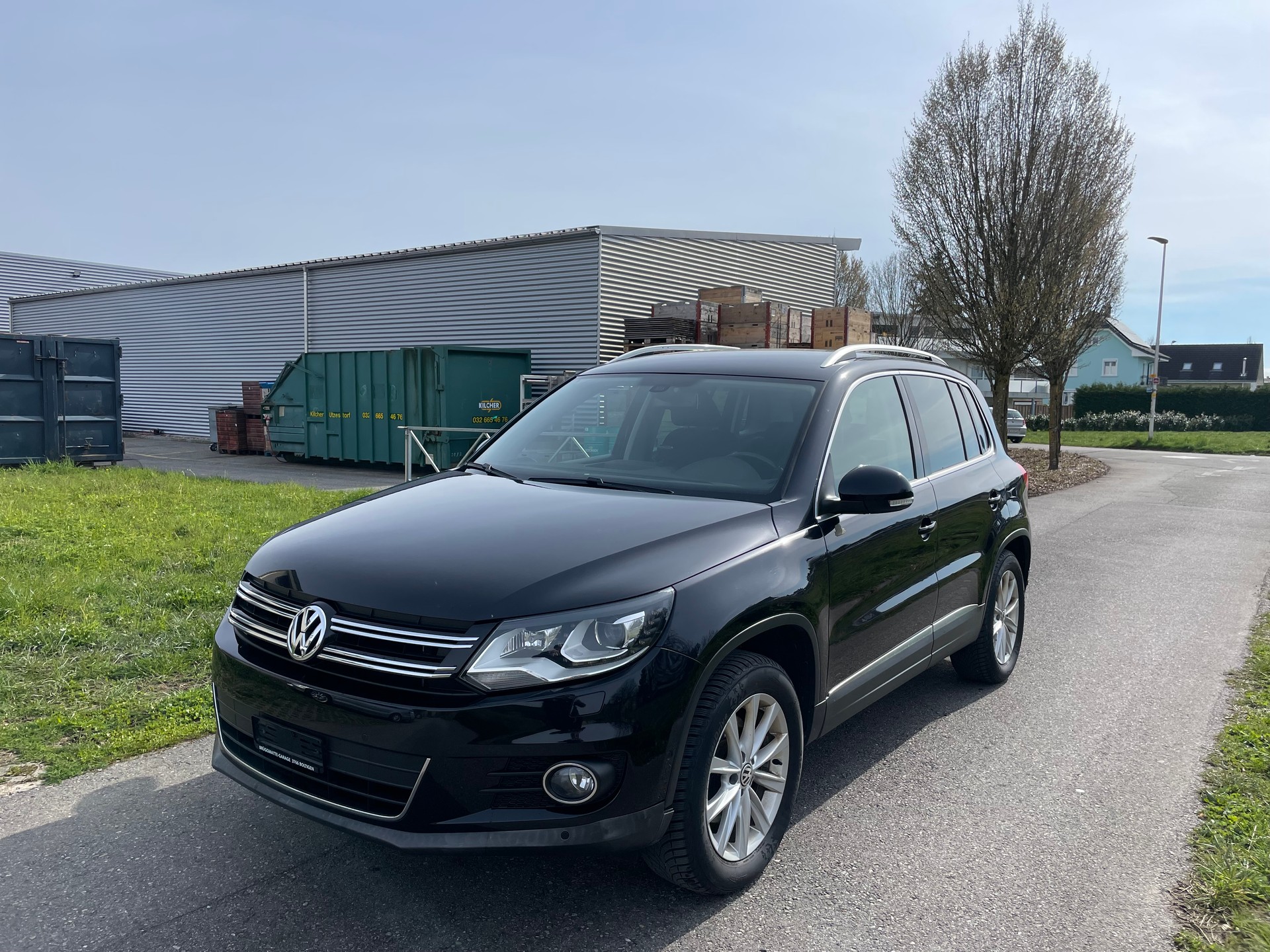 VW Tiguan 2.0 TDI BlueMotion 65th Edition 4Motion DSG-image-1