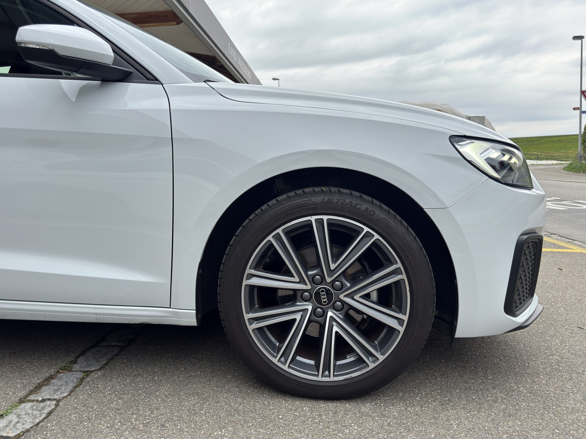 AUDI A1 Sportback 1.0 30 TFSI Attraction S-Tronic-image-23