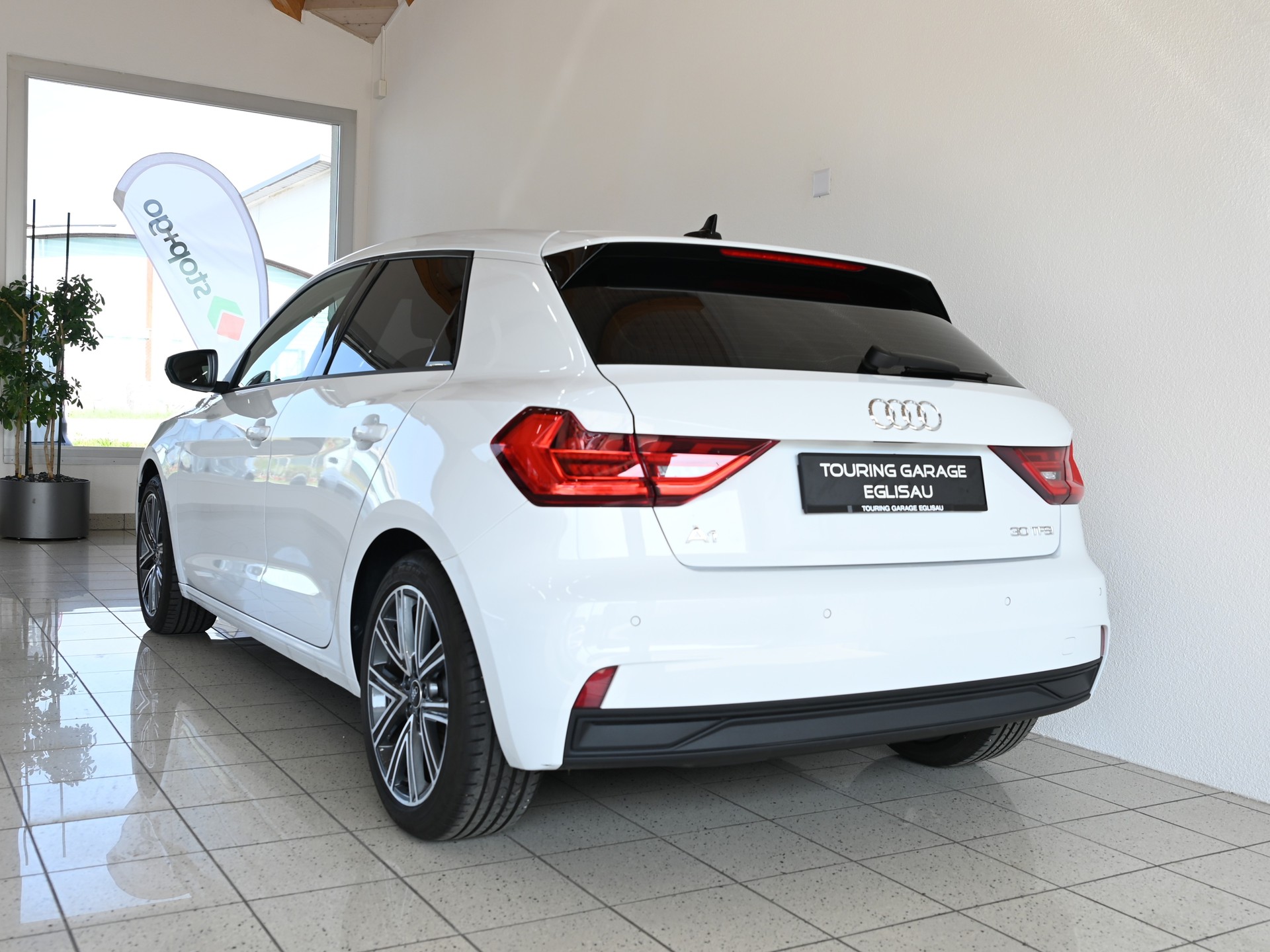 AUDI A1 Sportback 1.0 30 TFSI Attraction S-Tronic-image-5