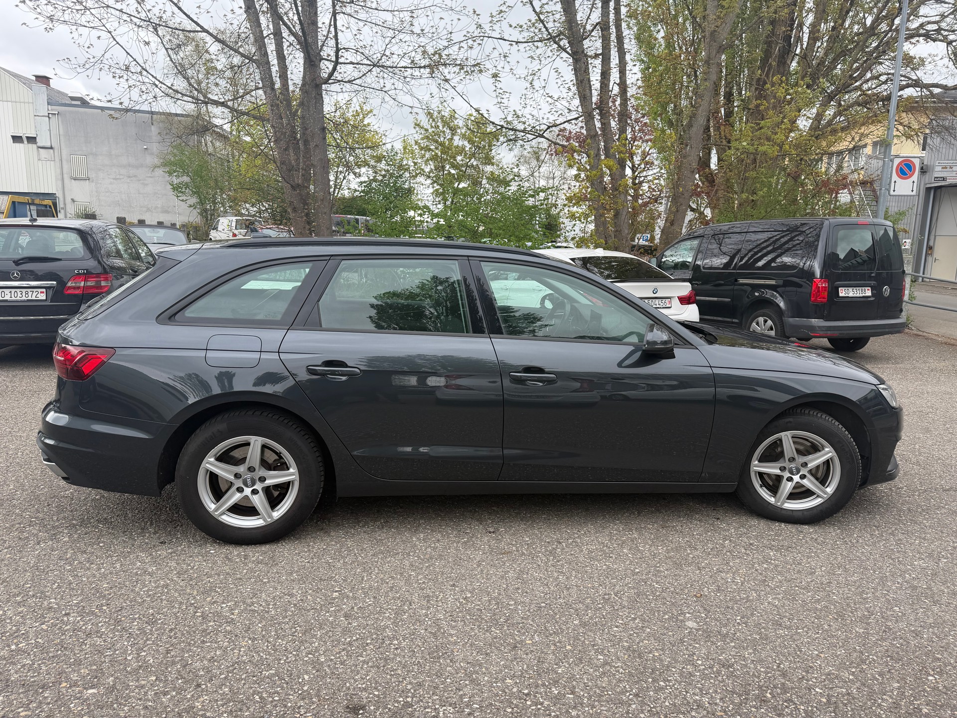 AUDI A4 Avant 35 TDI S-tronic ** Gr. Navi ** LED ** Klima-auto ** Tempomat ** PDC V&H ** Frisch Ab MFK-image-11