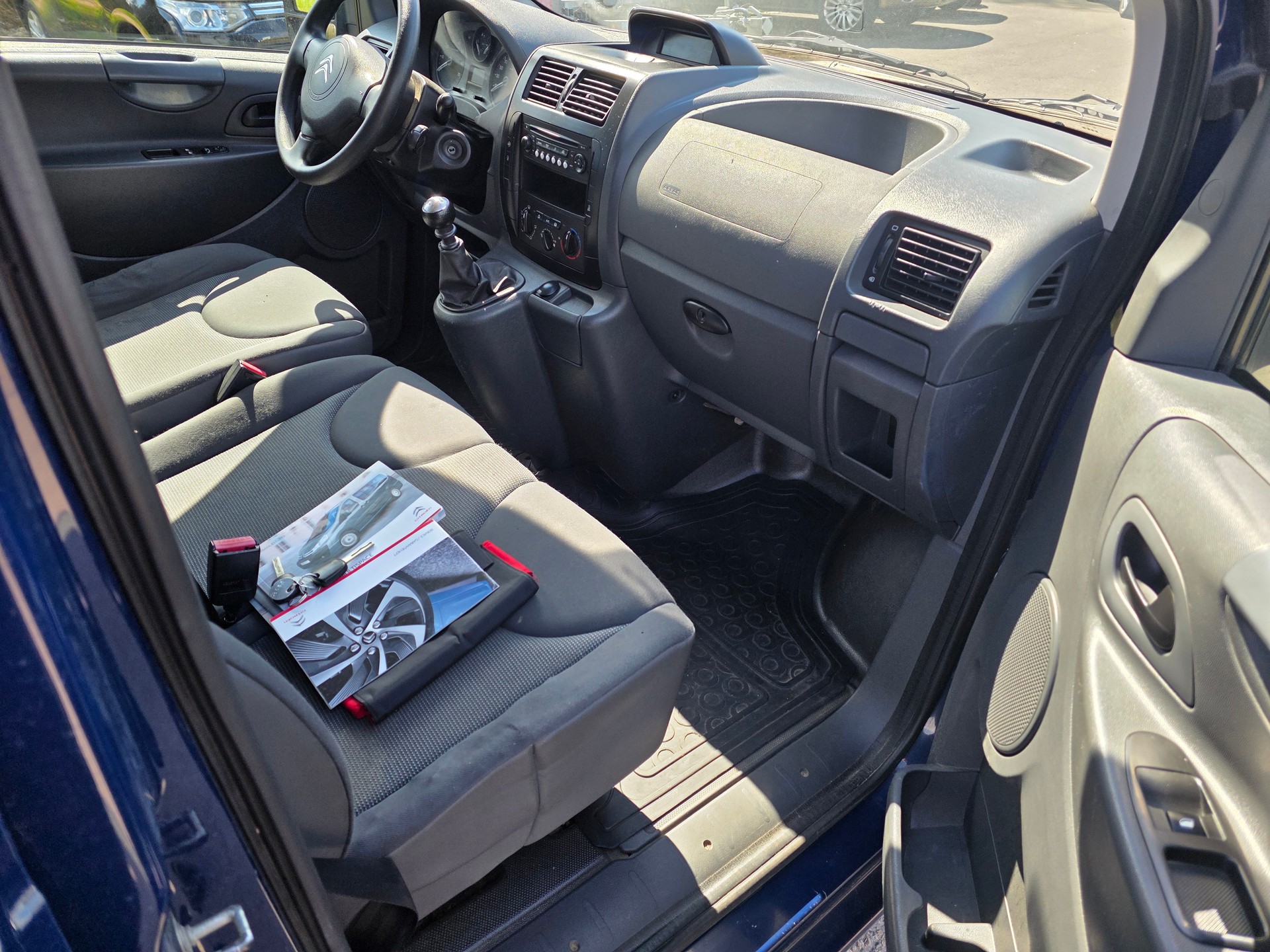 CITROEN Jumpy 2.0 HDi L2H1 Exclusive-image-10