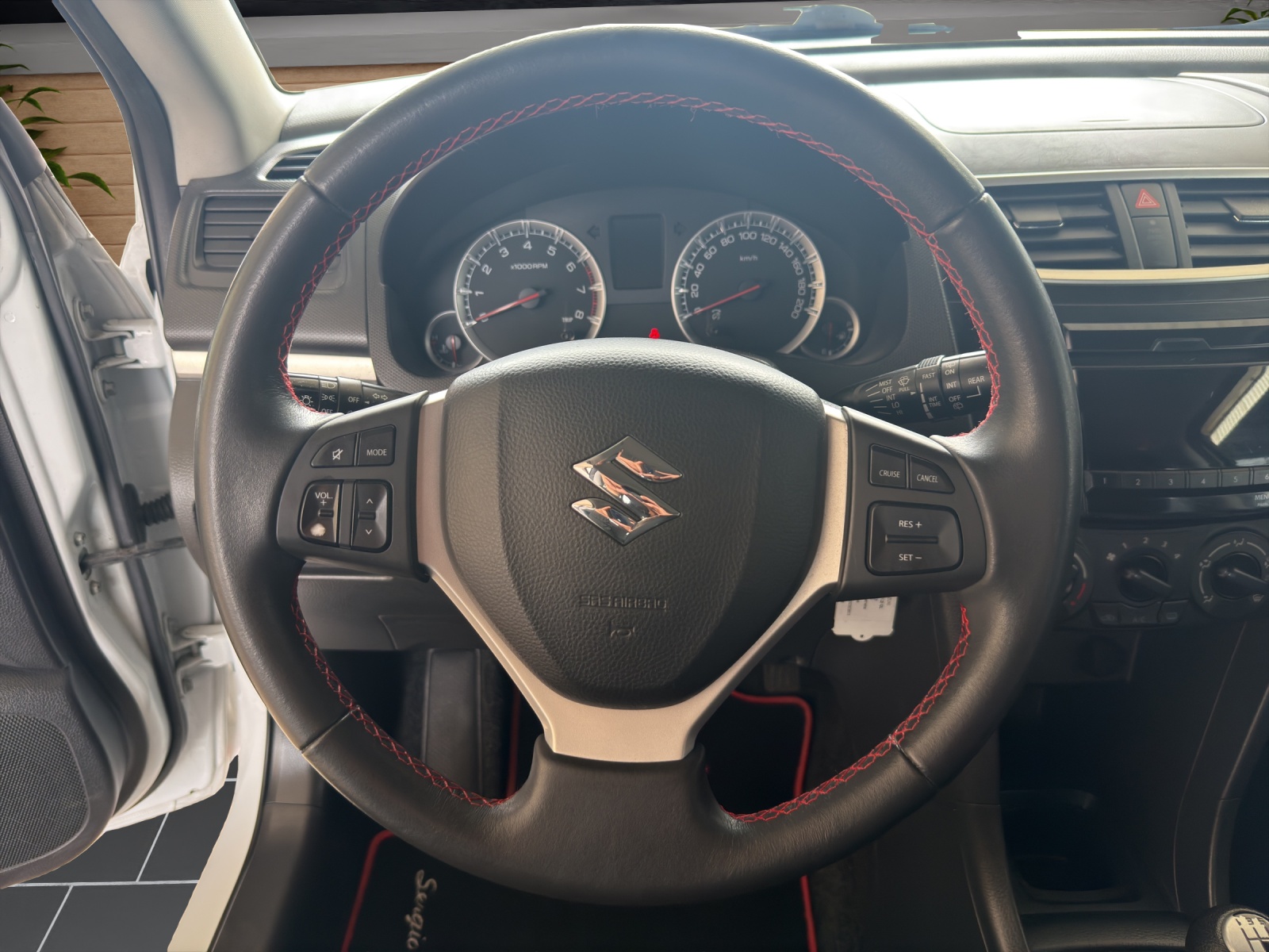SUZUKI Swift 1.2i GL-image-11