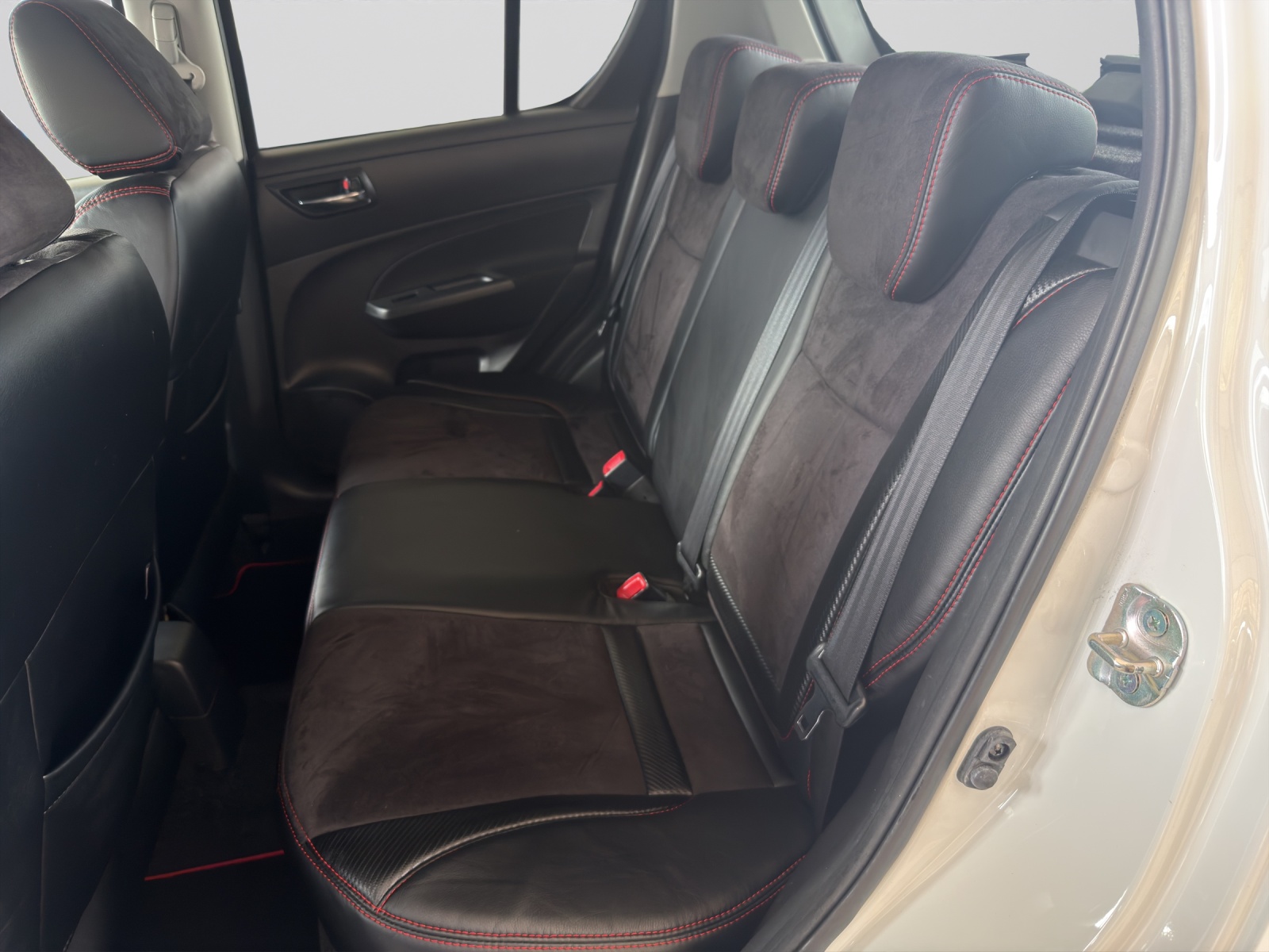 SUZUKI Swift 1.2i GL-image-7