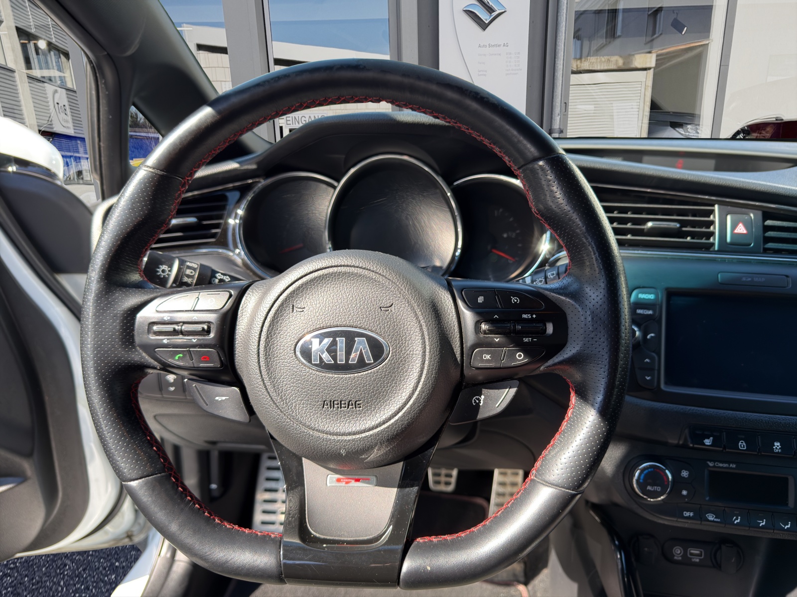 KIA Cee'd 1.6 GDi GT-image-10