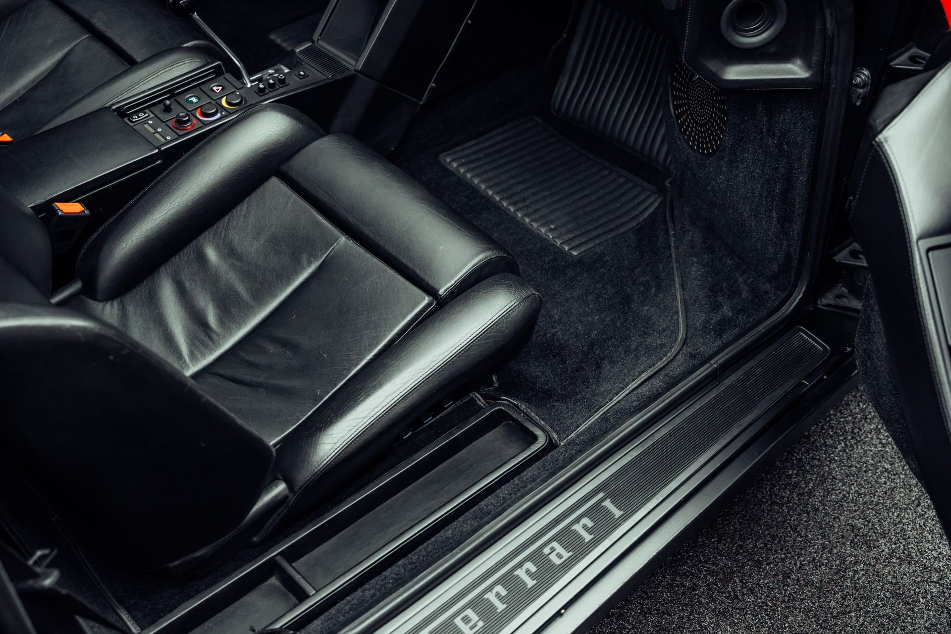 FERRARI Testarossa Monospecchio-image-11