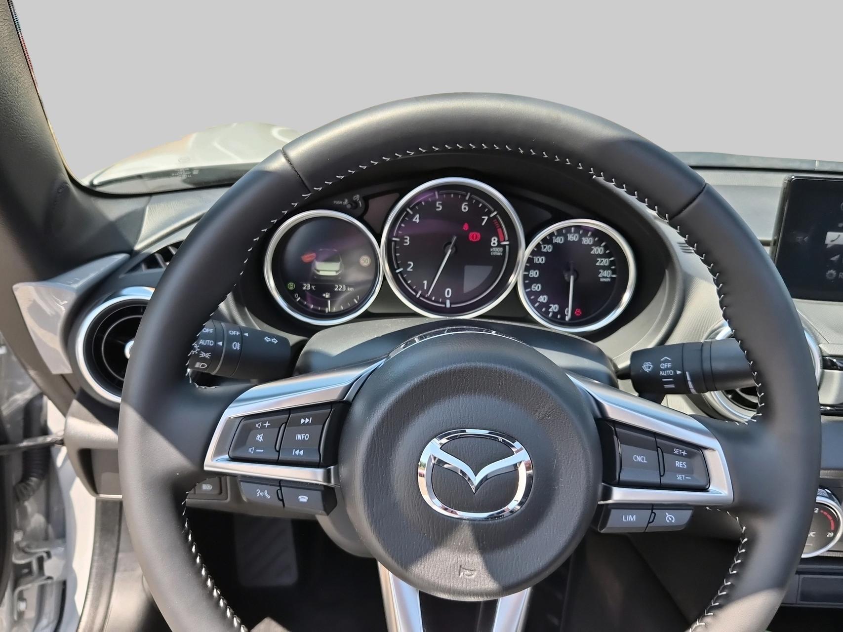 MAZDA MX-5 Skyactiv-G 132 Exclusive-line-image-10