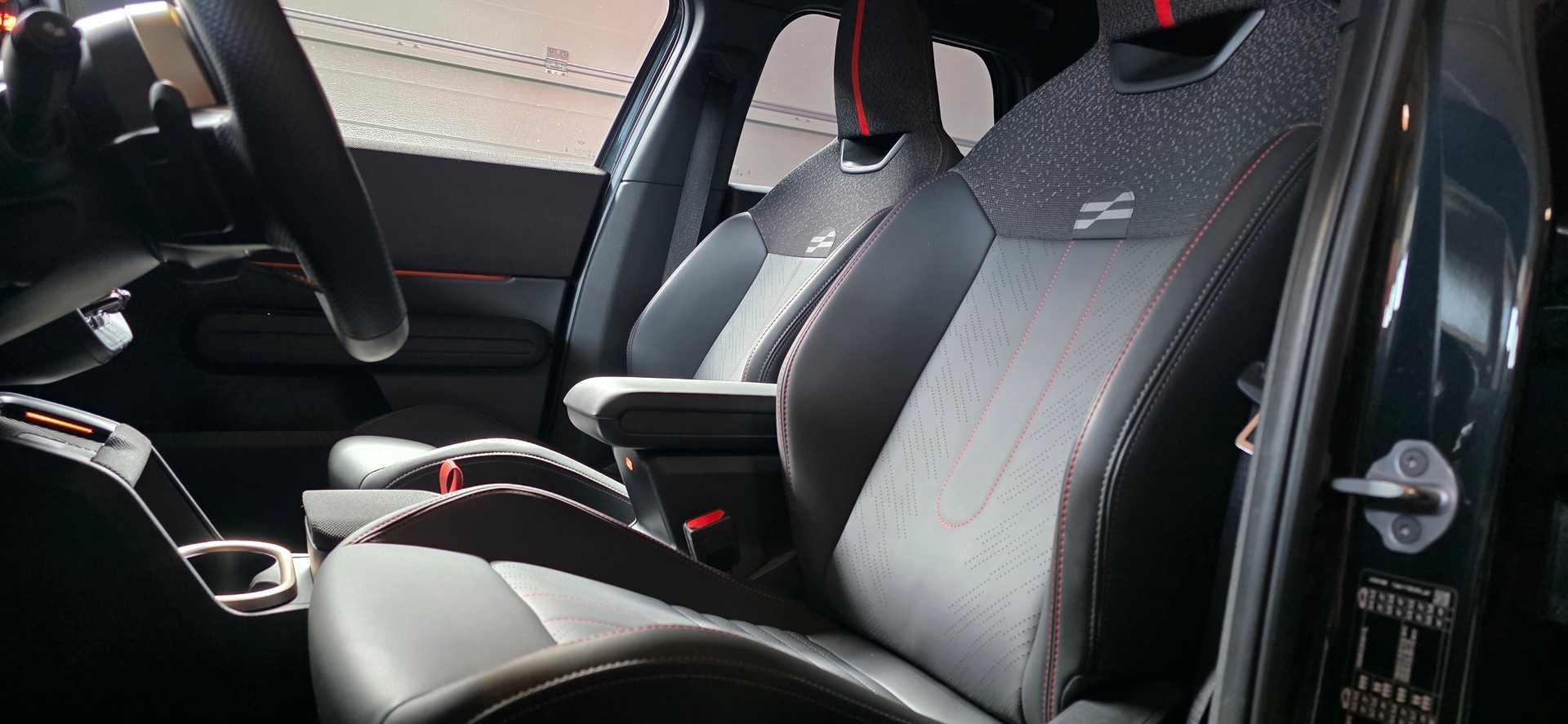 MINI Countryman John Cooper Works ALL4 Steptronic *Sitz- Lenkradheizung*Ambientebeleuchtung*Rückfahrkamera*AndroidAuto/Carplay*-image-9