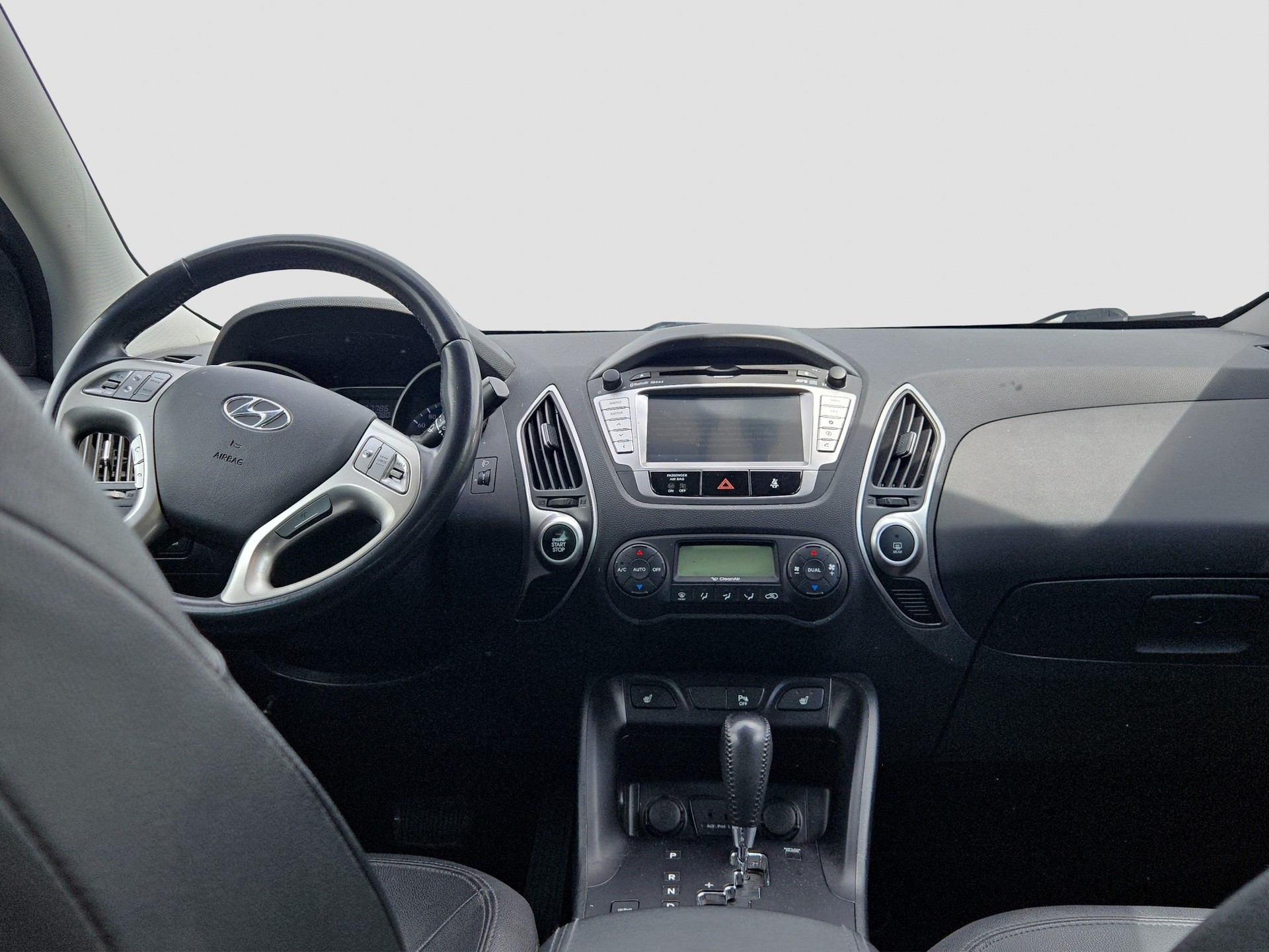 HYUNDAI iX 35 2.0 CRDi Premium 4WD Automatic-image-10