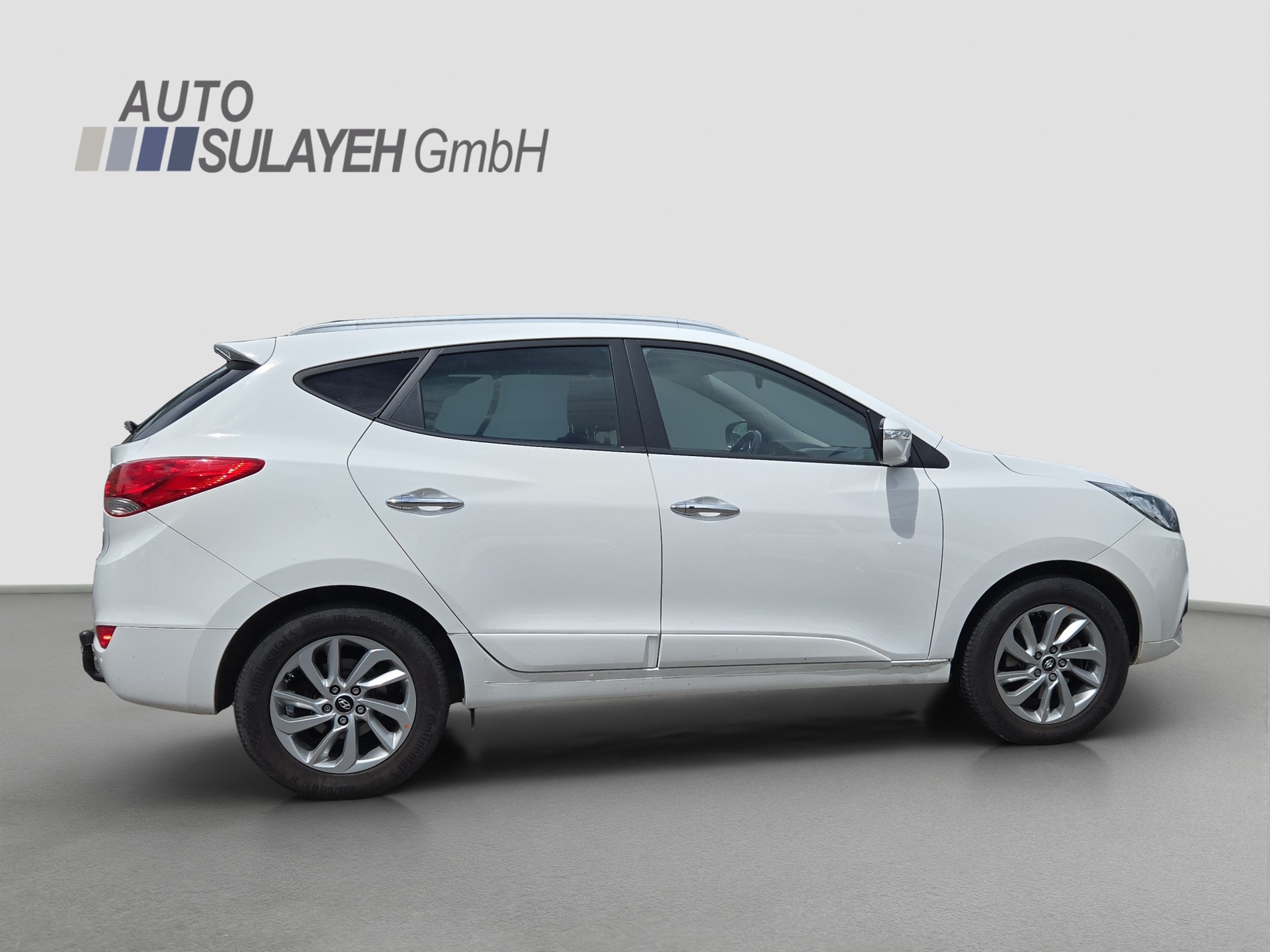 HYUNDAI iX 35 2.0 CRDi Premium 4WD Automatic-image-5