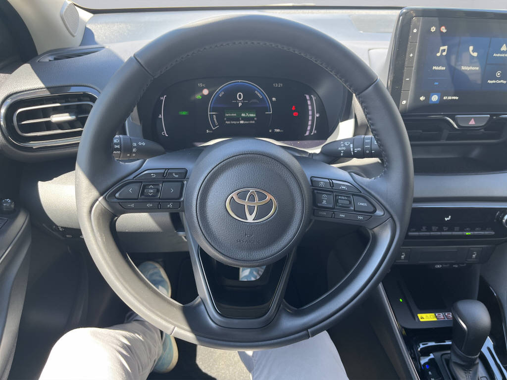 TOYOTA Yaris 1.5 VVT-i HSD Trend-image-9