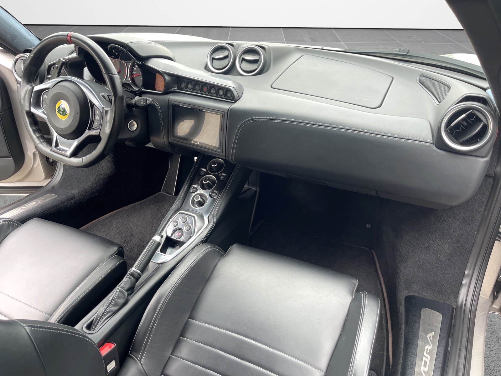 LOTUS Evora 400-image-10