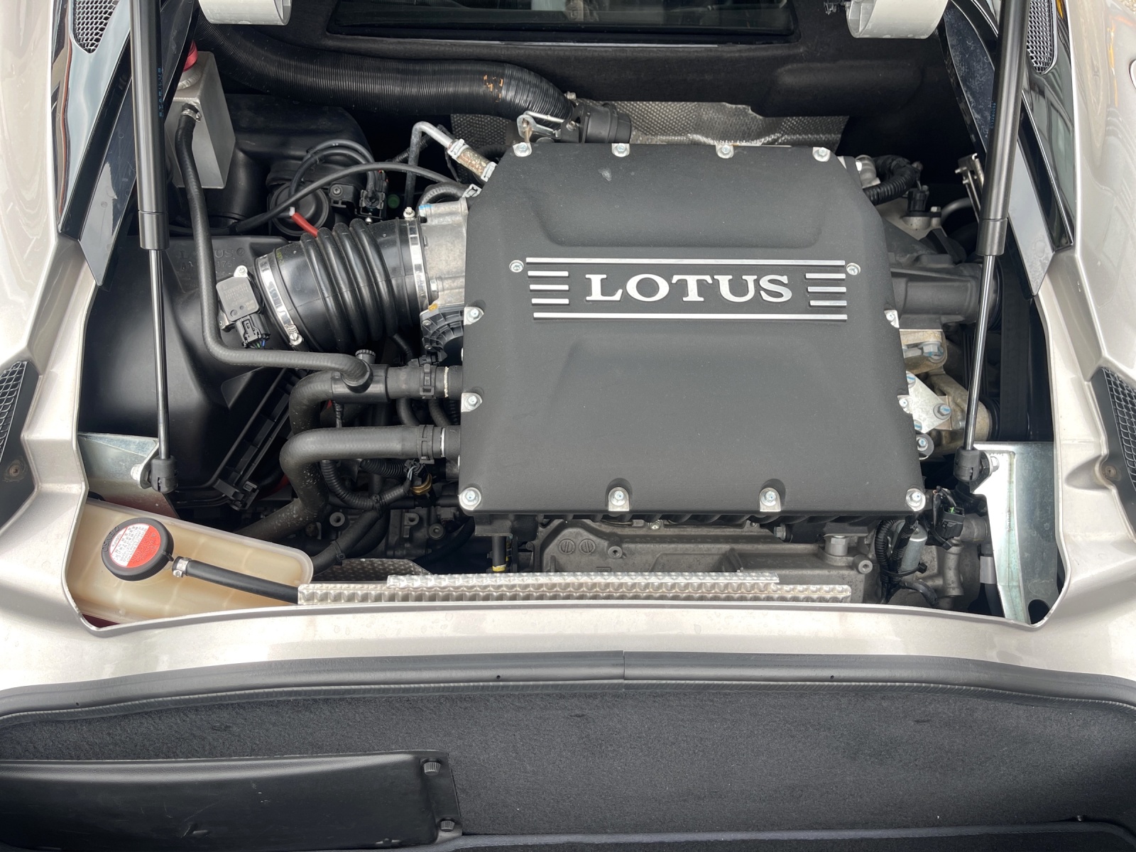 LOTUS Evora 400-image-14