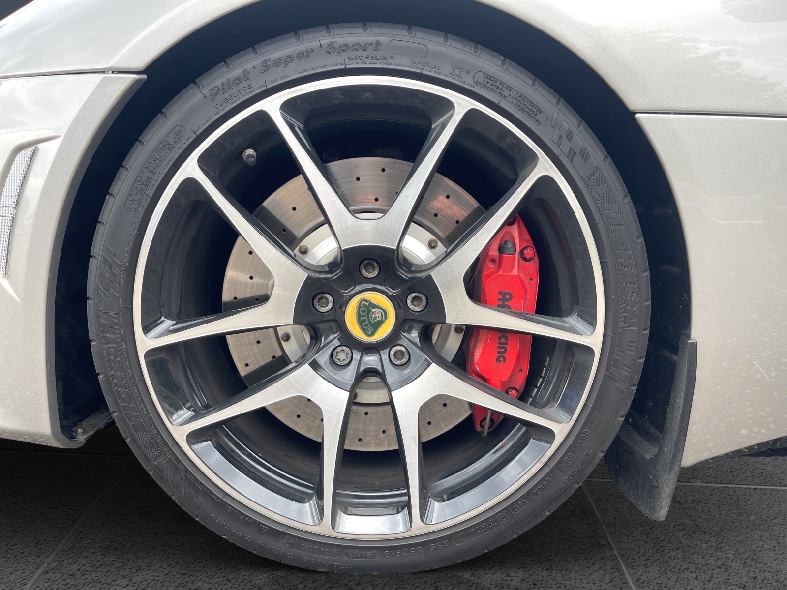 LOTUS Evora 400-image-15